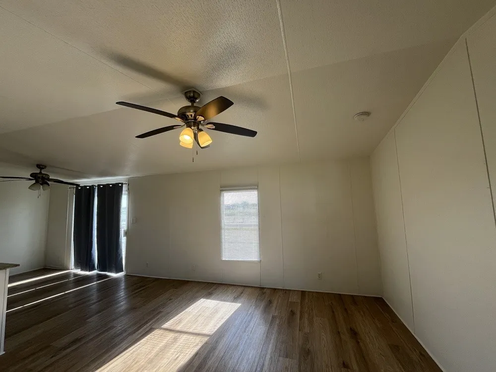 Mobile Home For Rent in Collin County , 8514 County Road 623, Blue Ridge, Texas 75424, 3 Bedroom, 2 Bathroom, Garage spaces, 1,264 Sqft, built in 2004, mls#21342958, Real Estate Agent in Blue Ridge, Homes For Rent in Collin county, Homes For Rent in Blue Ridge, Realtor in Blue Ridge Texas, Real Estate Brokerage Independent Realty Texas, Luminita Cordes Realtor