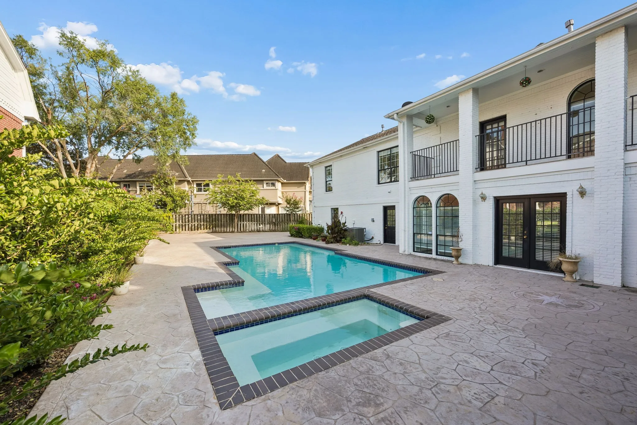 Single Family Residence For Sale in Fort Bend County , 45 Clansmoor Court, Sugar Land, Texas 77479, 5 Bedroom, 6 Bathroom, 2 Garage spaces, 4,545 Sqft, built in 1984, mls#21337928, Real Estate Agent in Sugar Land, Homes For Sale in Fort Bend county, Homes For Sale in Sugar Land, Realtor in Sugar Land Texas, Real Estate Brokerage Independent Realty Texas, Luminita Cordes Realtor