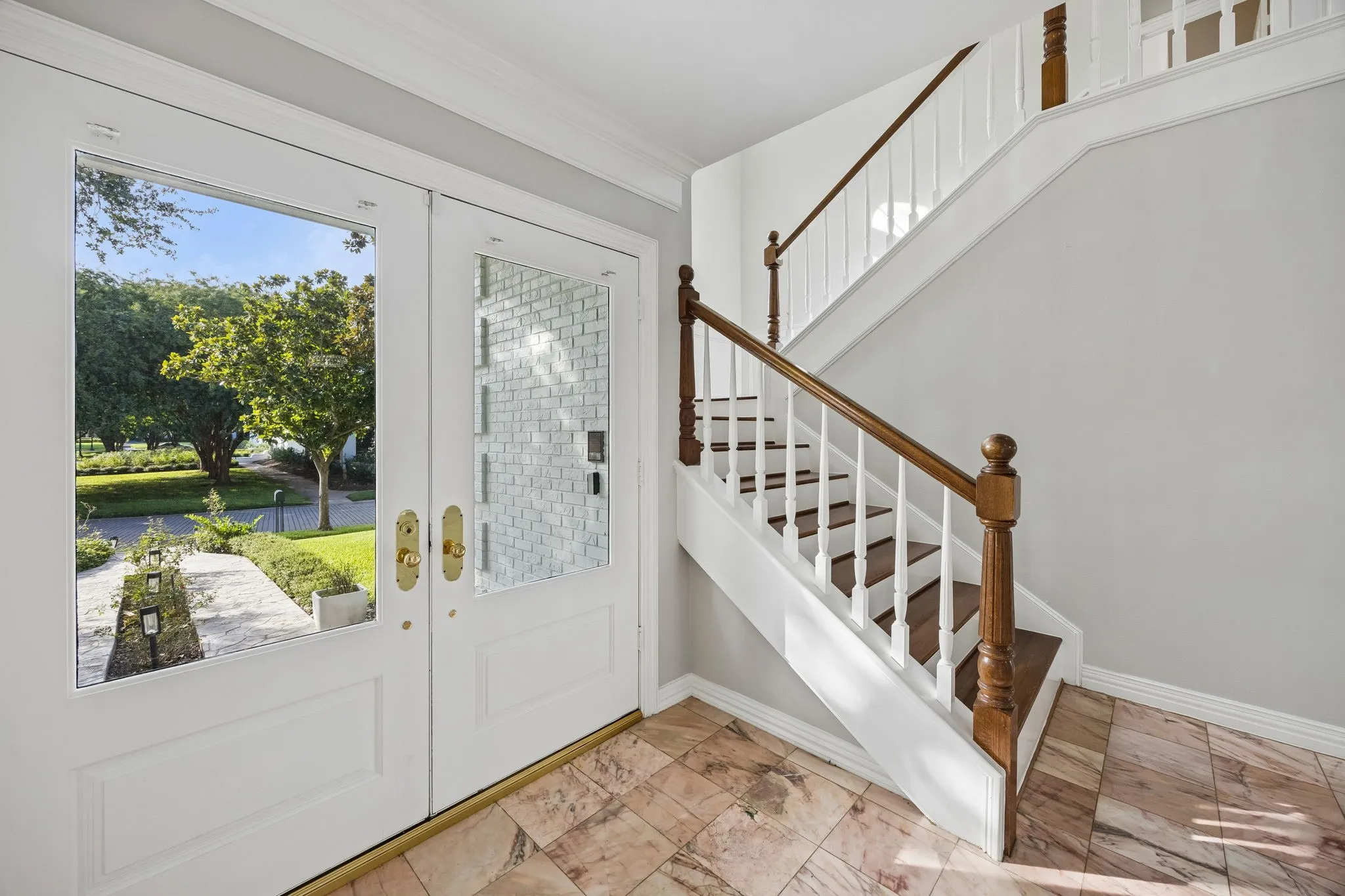 Single Family Residence For Sale in Fort Bend County , 45 Clansmoor Court, Sugar Land, Texas 77479, 5 Bedroom, 6 Bathroom, 2 Garage spaces, 4,545 Sqft, built in 1984, mls#21337928, Real Estate Agent in Sugar Land, Homes For Sale in Fort Bend county, Homes For Sale in Sugar Land, Realtor in Sugar Land Texas, Real Estate Brokerage Independent Realty Texas, Luminita Cordes Realtor
