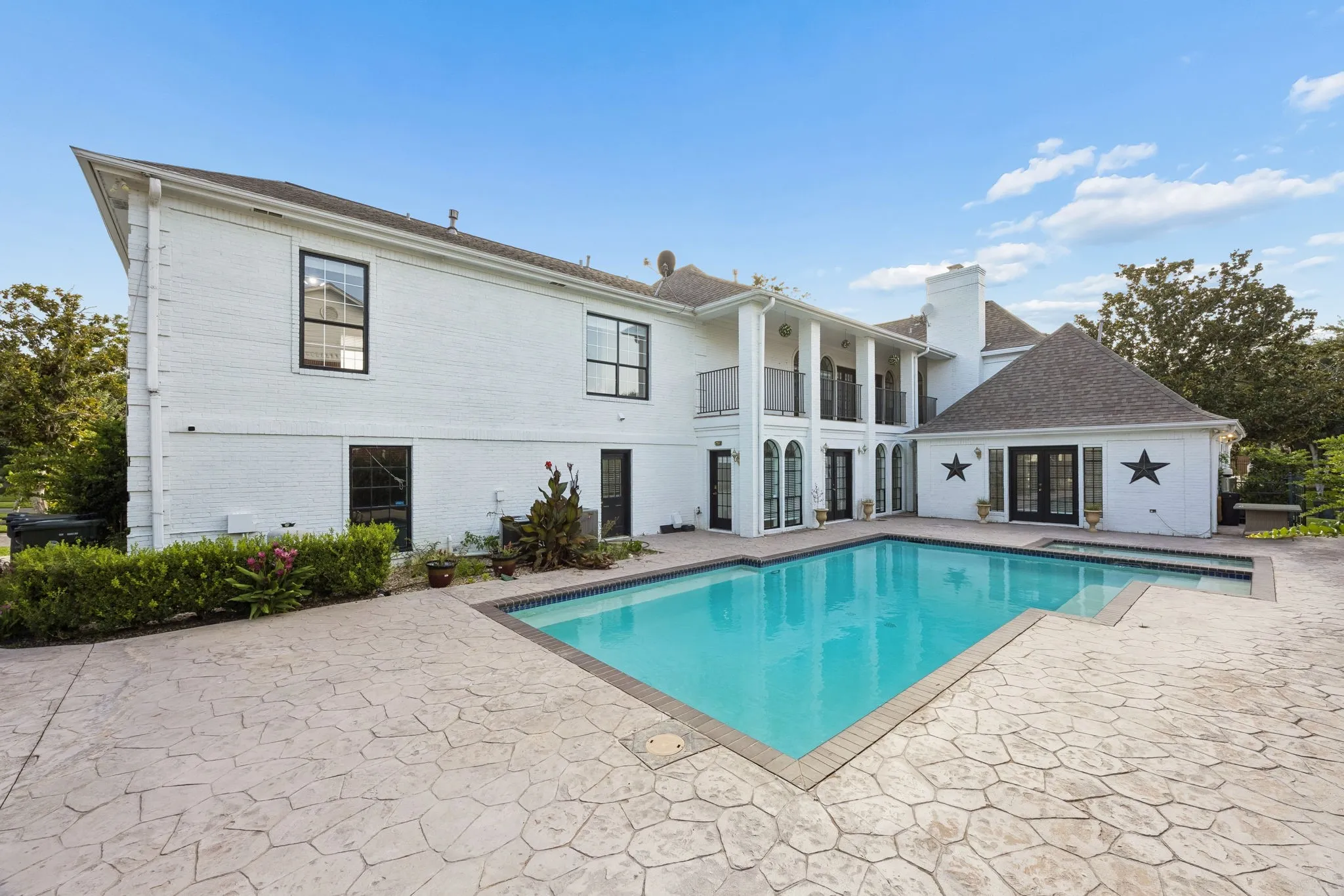 Single Family Residence For Sale in Fort Bend County , 45 Clansmoor Court, Sugar Land, Texas 77479, 5 Bedroom, 6 Bathroom, 2 Garage spaces, 4,545 Sqft, built in 1984, mls#21337928, Real Estate Agent in Sugar Land, Homes For Sale in Fort Bend county, Homes For Sale in Sugar Land, Realtor in Sugar Land Texas, Real Estate Brokerage Independent Realty Texas, Luminita Cordes Realtor