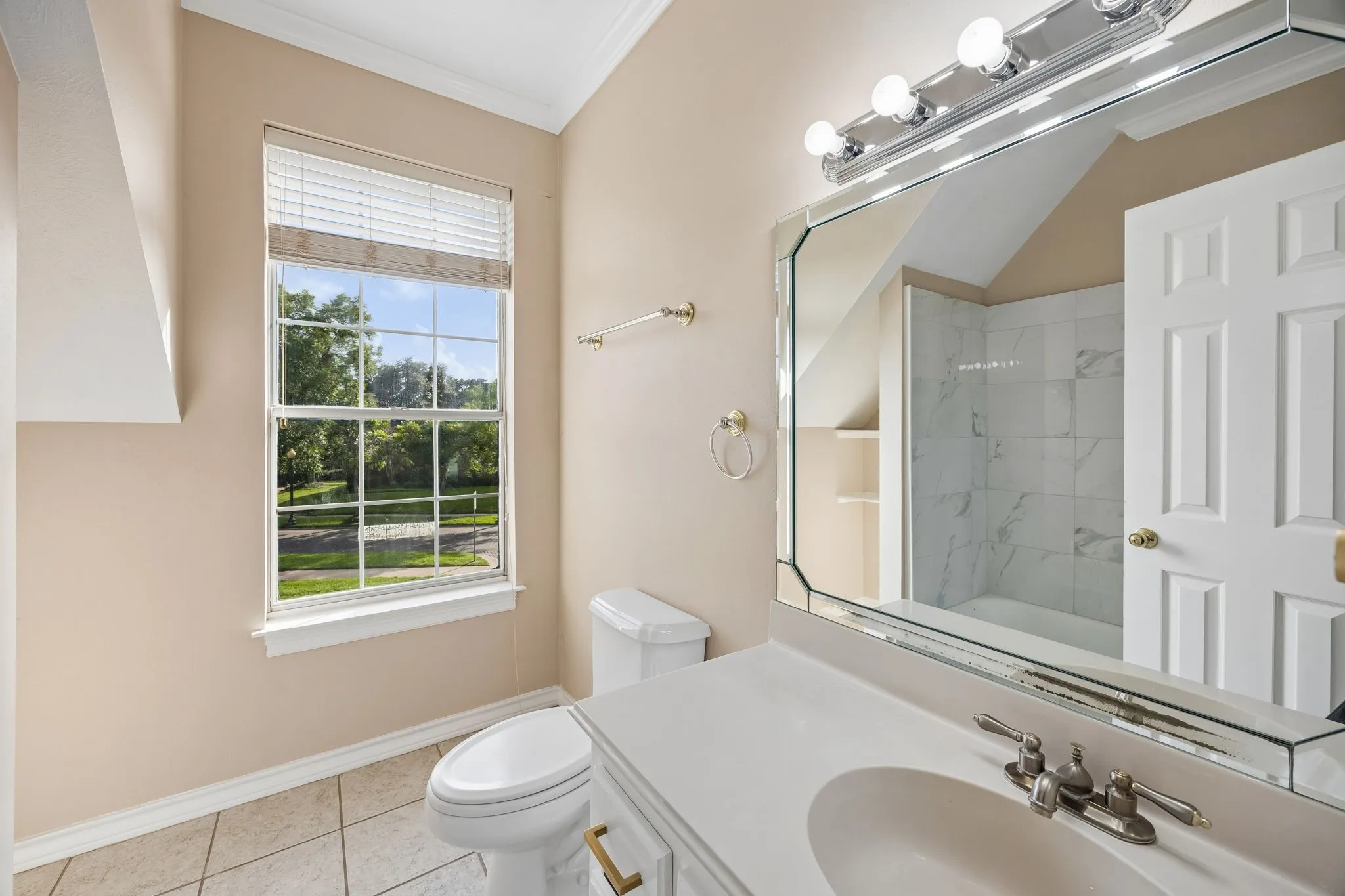 Single Family Residence For Sale in Fort Bend County , 45 Clansmoor Court, Sugar Land, Texas 77479, 5 Bedroom, 6 Bathroom, 2 Garage spaces, 4,545 Sqft, built in 1984, mls#21337928, Real Estate Agent in Sugar Land, Homes For Sale in Fort Bend county, Homes For Sale in Sugar Land, Realtor in Sugar Land Texas, Real Estate Brokerage Independent Realty Texas, Luminita Cordes Realtor