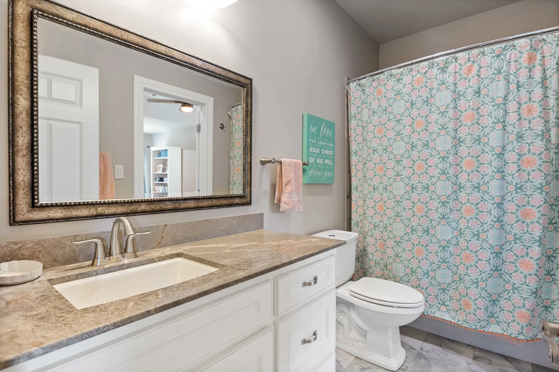 Single Family Residence For Sale in Titus County , 245 Private Road 2714, Mt Pleasant, Texas 75455, 4 Bedroom, 4 Bathroom, 2 Garage spaces, 3,154 Sqft, built in 2014, mls#21342674, Real Estate Agent in Mt Pleasant, Homes For Sale in Titus county, Homes For Sale in Mt Pleasant, Realtor in Mt Pleasant Texas, Real Estate Brokerage Independent Realty Texas, Luminita Cordes Realtor