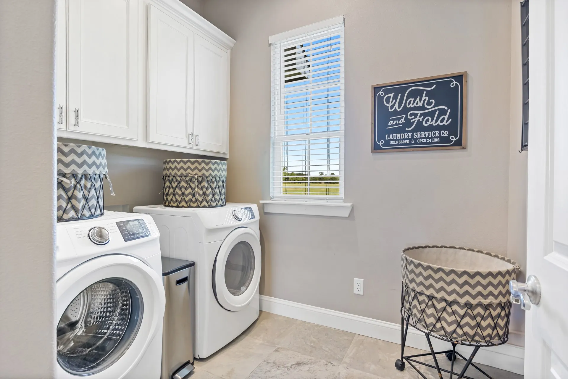Single Family Residence For Sale in Titus County , 245 Private Road 2714, Mt Pleasant, Texas 75455, 4 Bedroom, 4 Bathroom, 2 Garage spaces, 3,154 Sqft, built in 2014, mls#21342674, Real Estate Agent in Mt Pleasant, Homes For Sale in Titus county, Homes For Sale in Mt Pleasant, Realtor in Mt Pleasant Texas, Real Estate Brokerage Independent Realty Texas, Luminita Cordes Realtor
