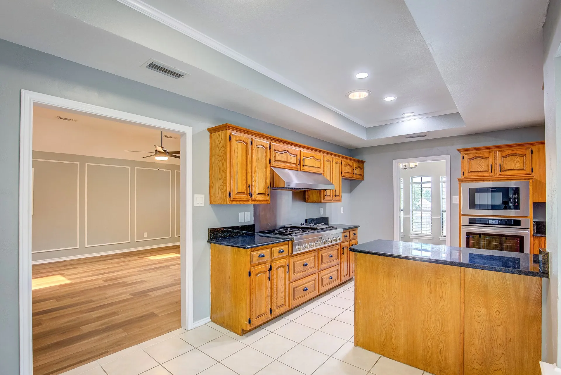 Single Family Residence For Rent in Tarrant County , 3914 Meadow Drive, Grapevine, Texas 76051, 4 Bedroom, 3 Bathroom, 2 Garage spaces, 2,256 Sqft, built in 1986, mls#21339891, Real Estate Agent in Grapevine, Homes For Rent in Tarrant county, Homes For Rent in Grapevine, Realtor in Grapevine Texas, Real Estate Brokerage Independent Realty Texas, Luminita Cordes Realtor