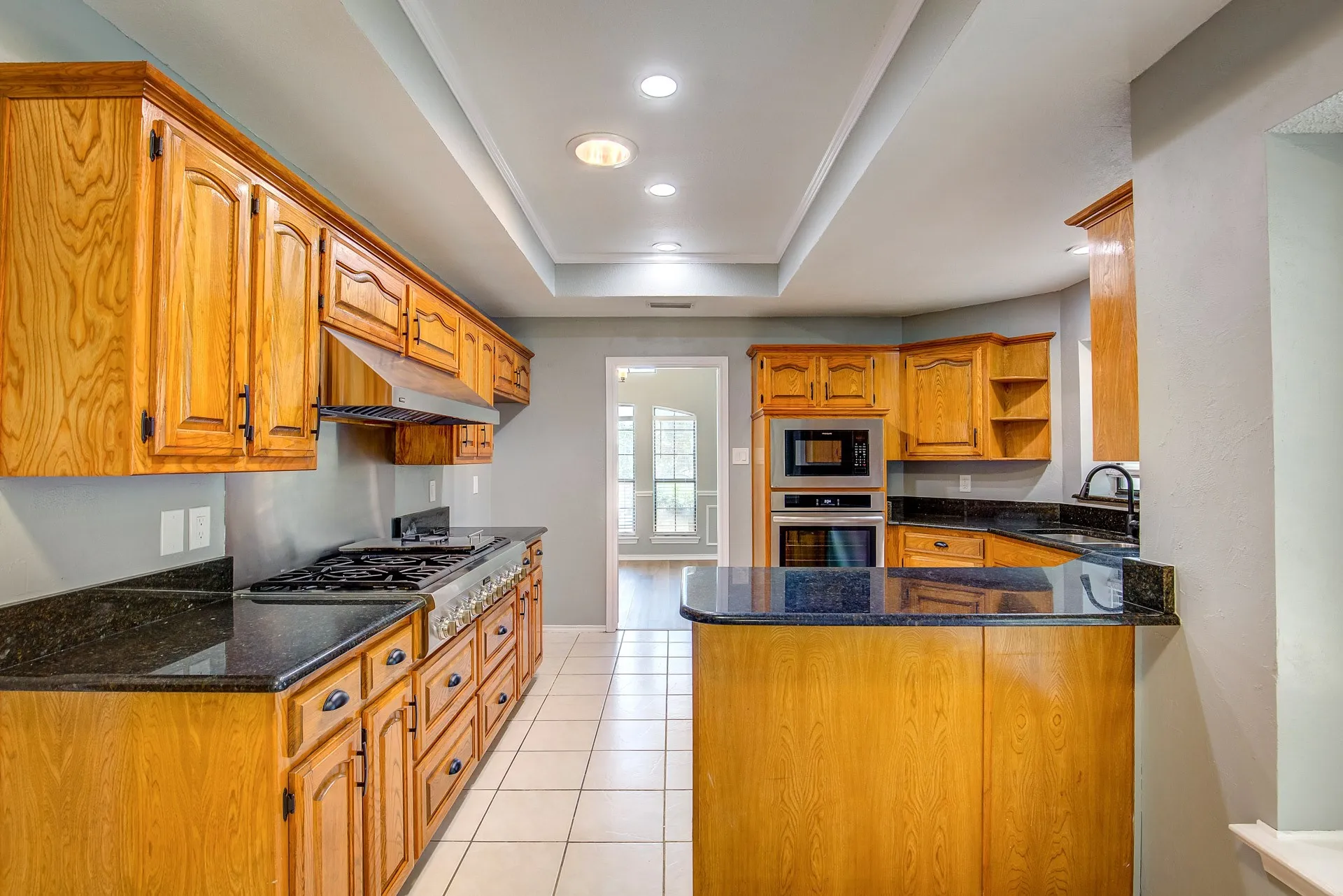 Single Family Residence For Rent in Tarrant County , 3914 Meadow Drive, Grapevine, Texas 76051, 4 Bedroom, 3 Bathroom, 2 Garage spaces, 2,256 Sqft, built in 1986, mls#21339891, Real Estate Agent in Grapevine, Homes For Rent in Tarrant county, Homes For Rent in Grapevine, Realtor in Grapevine Texas, Real Estate Brokerage Independent Realty Texas, Luminita Cordes Realtor