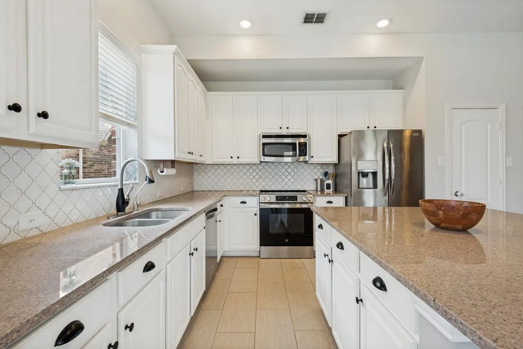 Single Family Residence For Rent in Rockwall County , 314 Blackhaw Drive, Fate, Texas 75087, 4 Bedroom, 3 Bathroom, 2 Garage spaces, 2,584 Sqft, built in 2009, mls#21342965, Real Estate Agent in Fate, Homes For Rent in Rockwall county, Homes For Rent in Fate, Realtor in Fate Texas, Real Estate Brokerage Independent Realty Texas, Luminita Cordes Realtor