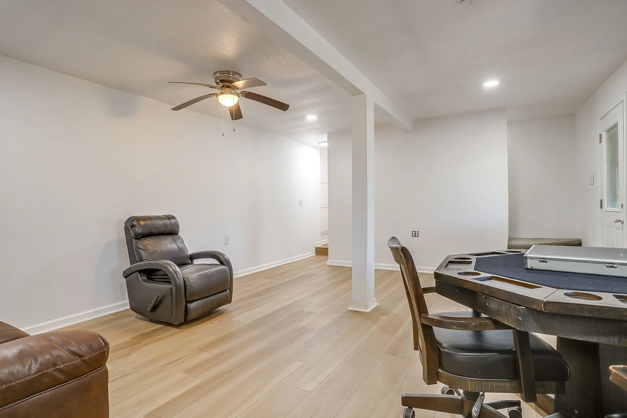 Single Family Residence For Rent in Hill County , 163 Giant Cedar Trail, Whitney, Texas 76692, 4 Bedroom, 2 Bathroom, Garage spaces, 2,480 Sqft, built in 1960, mls#21342950, Real Estate Agent in Whitney, Homes For Rent in Hill county, Homes For Rent in Whitney, Realtor in Whitney Texas, Real Estate Brokerage Independent Realty Texas, Luminita Cordes Realtor