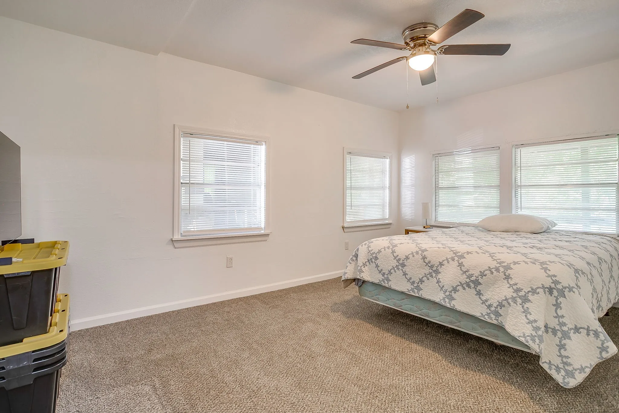 Single Family Residence For Rent in Hill County , 163 Giant Cedar Trail, Whitney, Texas 76692, 4 Bedroom, 2 Bathroom, Garage spaces, 2,480 Sqft, built in 1960, mls#21342950, Real Estate Agent in Whitney, Homes For Rent in Hill county, Homes For Rent in Whitney, Realtor in Whitney Texas, Real Estate Brokerage Independent Realty Texas, Luminita Cordes Realtor