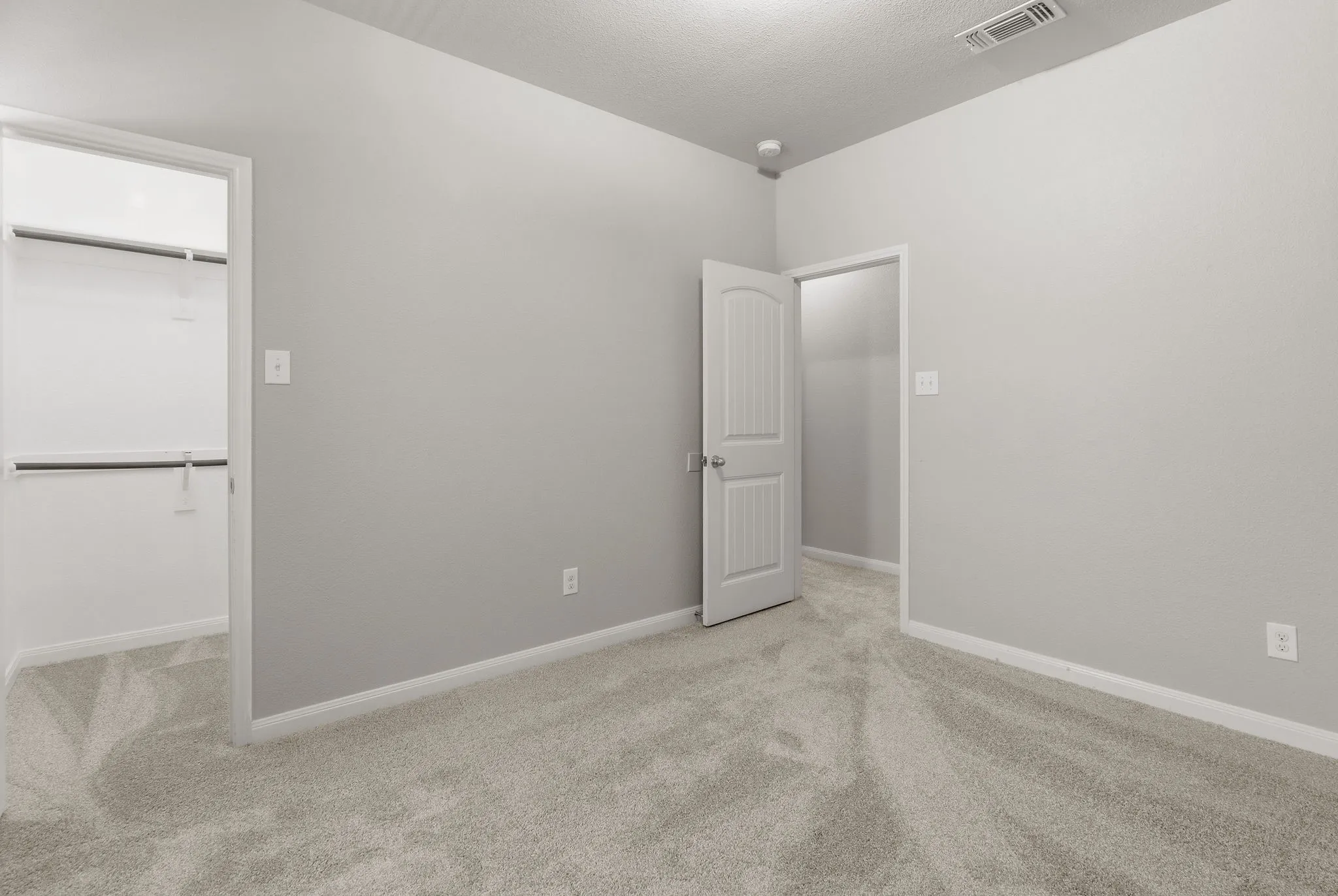 Single Family Residence For Sale in Kaufman County , 9440 Smoke Tree Drive, Forney, Texas 75126, 4 Bedroom, 2 Bathroom, 2 Garage spaces, 2,049 Sqft, built in 2017, mls#21337737, Real Estate Agent in Forney, Homes For Sale in Kaufman county, Homes For Sale in Forney, Realtor in Forney Texas, Real Estate Brokerage Independent Realty Texas, Luminita Cordes Realtor