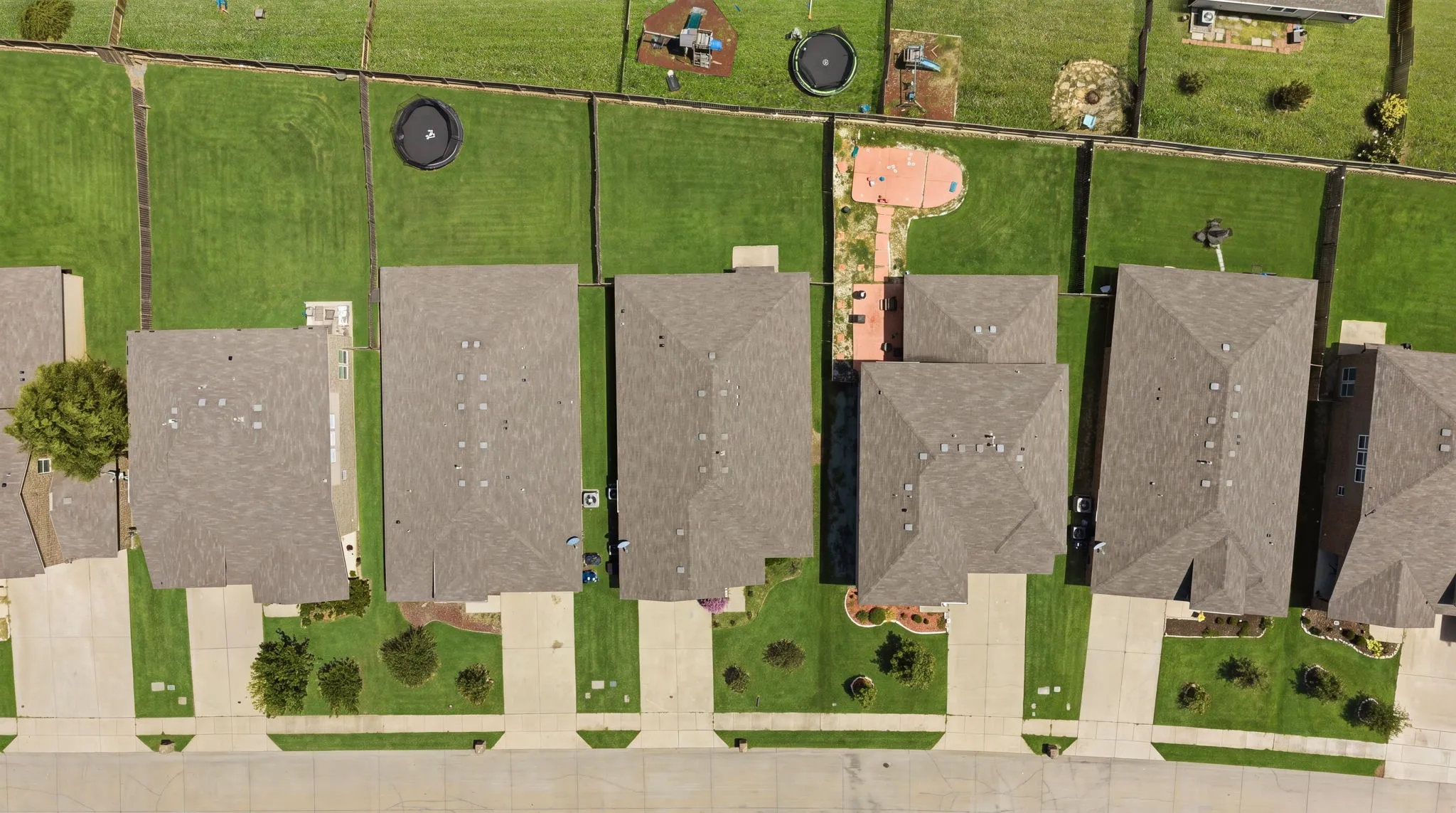 Single Family Residence For Sale in Kaufman County , 9440 Smoke Tree Drive, Forney, Texas 75126, 4 Bedroom, 2 Bathroom, 2 Garage spaces, 2,049 Sqft, built in 2017, mls#21337737, Real Estate Agent in Forney, Homes For Sale in Kaufman county, Homes For Sale in Forney, Realtor in Forney Texas, Real Estate Brokerage Independent Realty Texas, Luminita Cordes Realtor