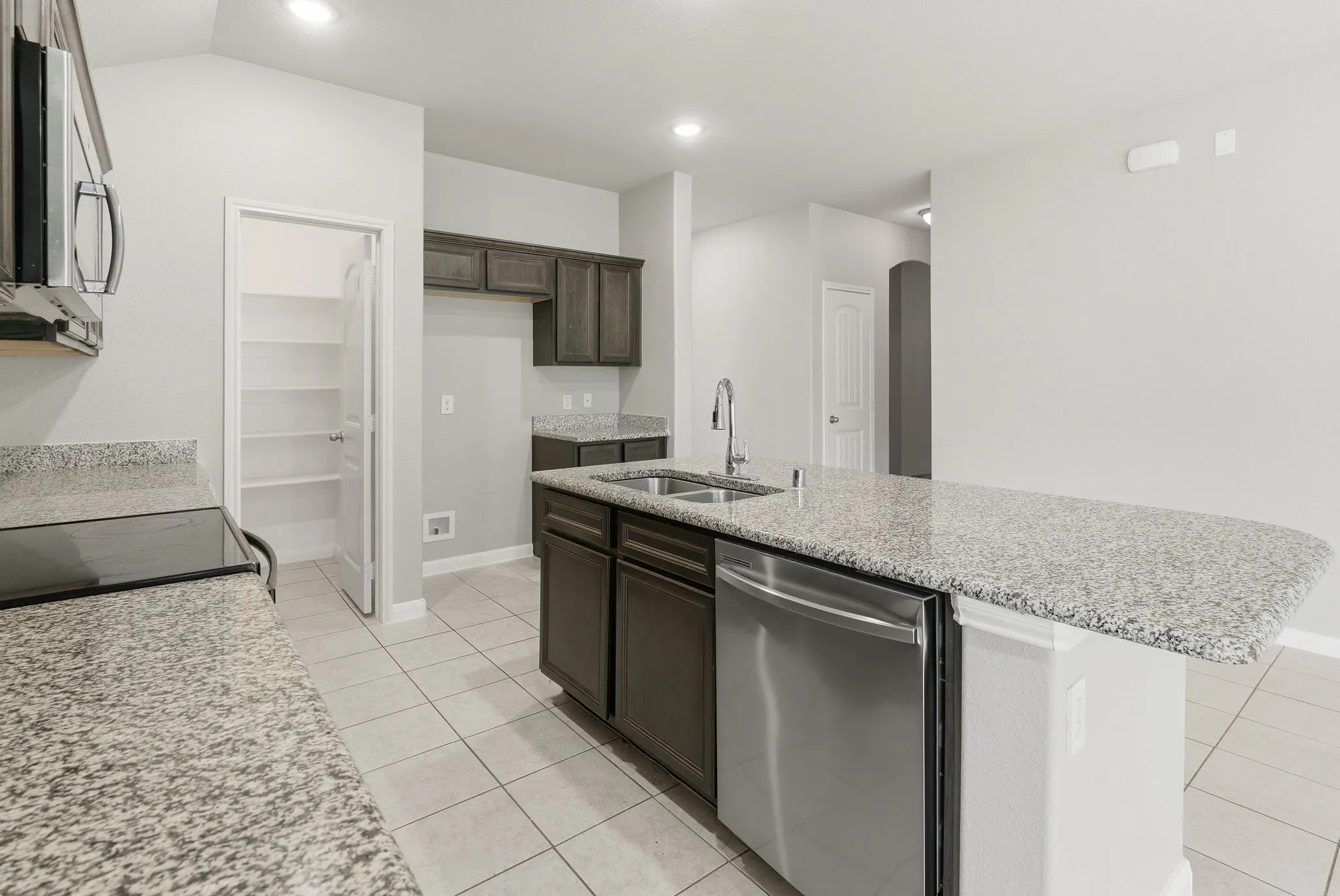 Single Family Residence For Sale in Kaufman County , 9440 Smoke Tree Drive, Forney, Texas 75126, 4 Bedroom, 2 Bathroom, 2 Garage spaces, 2,049 Sqft, built in 2017, mls#21337737, Real Estate Agent in Forney, Homes For Sale in Kaufman county, Homes For Sale in Forney, Realtor in Forney Texas, Real Estate Brokerage Independent Realty Texas, Luminita Cordes Realtor