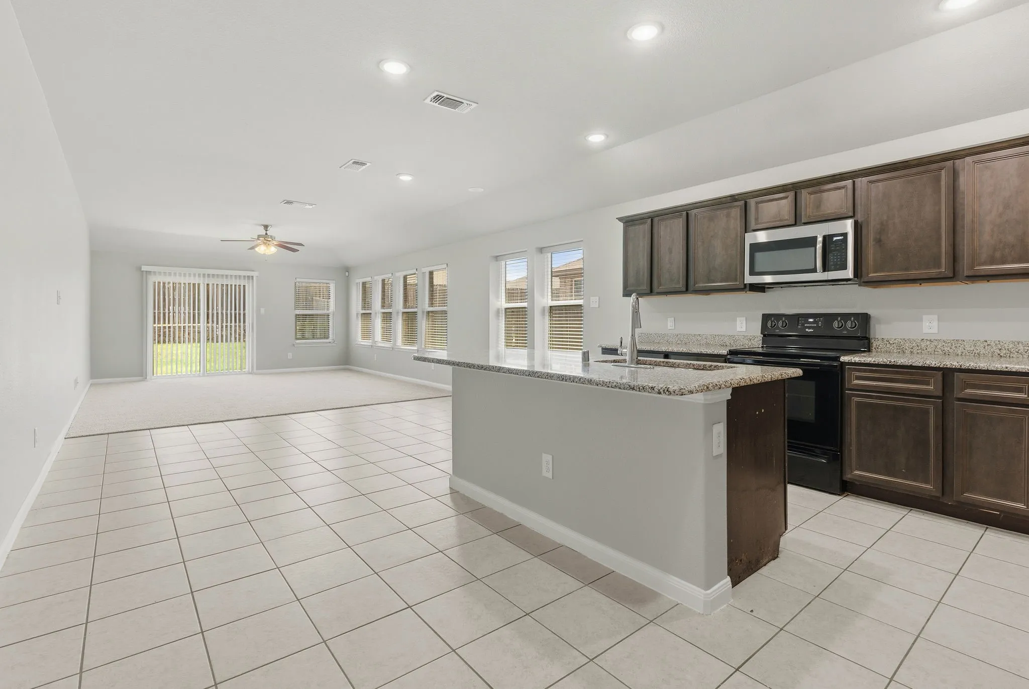 Single Family Residence For Sale in Kaufman County , 9440 Smoke Tree Drive, Forney, Texas 75126, 4 Bedroom, 2 Bathroom, 2 Garage spaces, 2,049 Sqft, built in 2017, mls#21337737, Real Estate Agent in Forney, Homes For Sale in Kaufman county, Homes For Sale in Forney, Realtor in Forney Texas, Real Estate Brokerage Independent Realty Texas, Luminita Cordes Realtor
