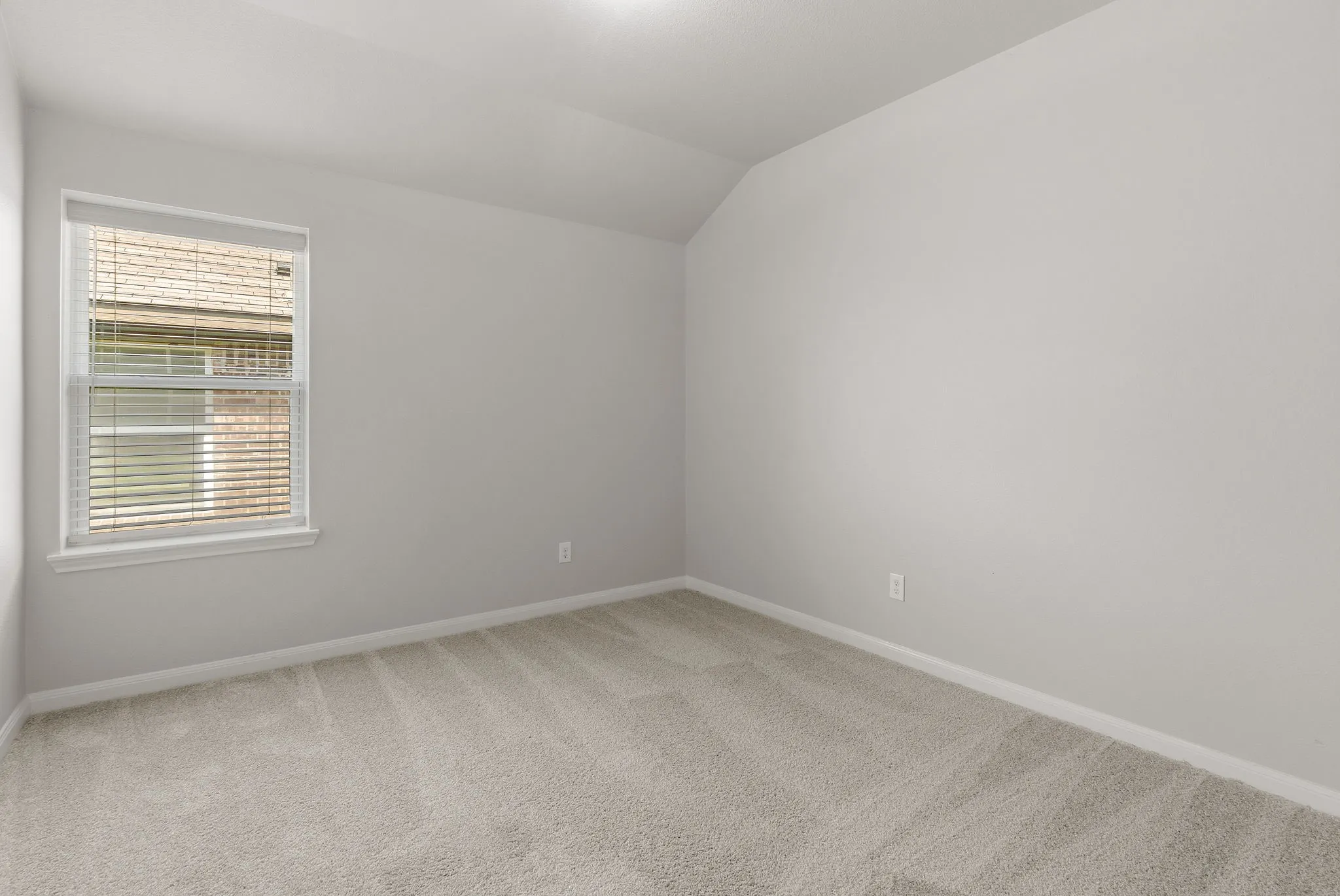 Single Family Residence For Sale in Kaufman County , 9440 Smoke Tree Drive, Forney, Texas 75126, 4 Bedroom, 2 Bathroom, 2 Garage spaces, 2,049 Sqft, built in 2017, mls#21337737, Real Estate Agent in Forney, Homes For Sale in Kaufman county, Homes For Sale in Forney, Realtor in Forney Texas, Real Estate Brokerage Independent Realty Texas, Luminita Cordes Realtor