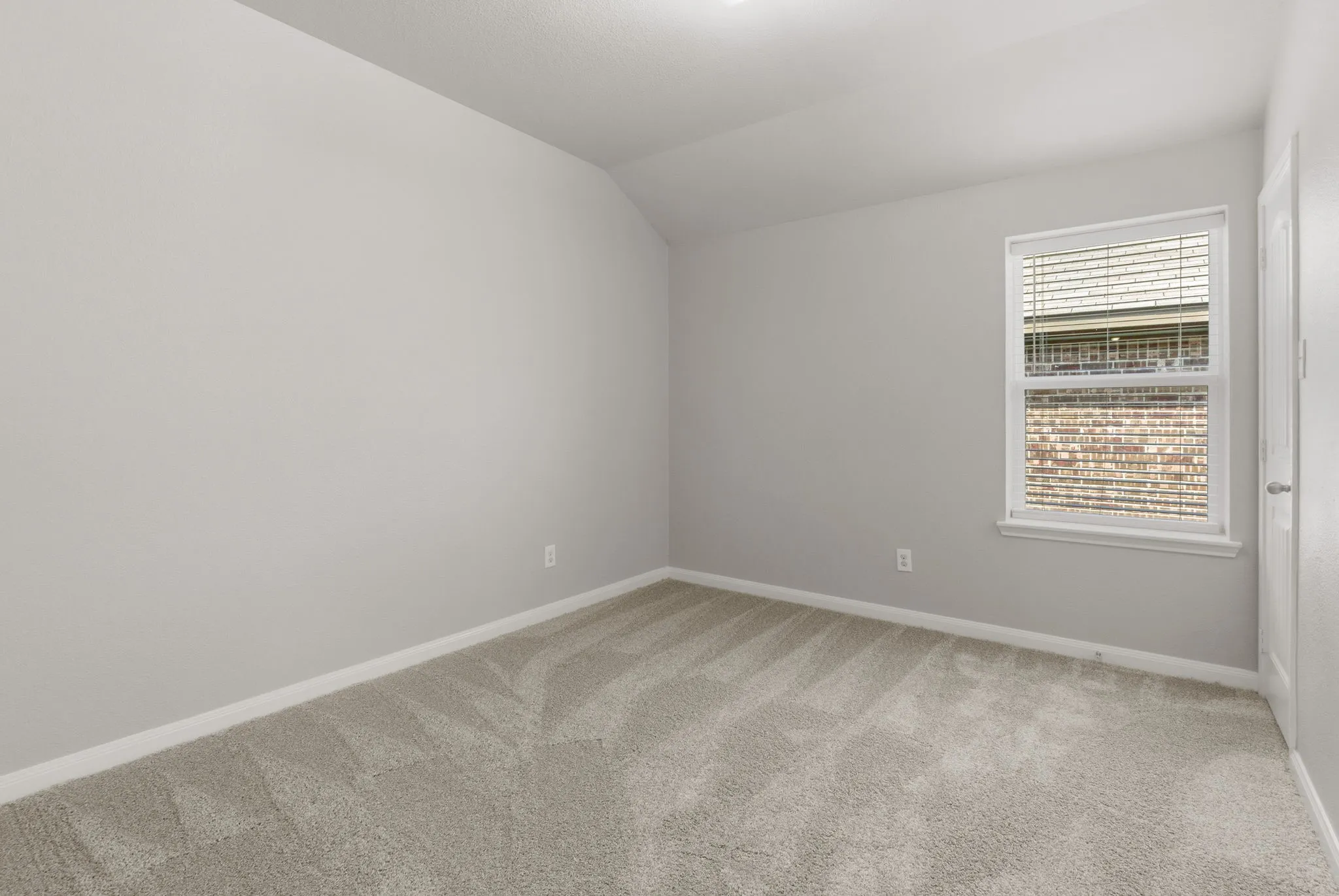 Single Family Residence For Sale in Kaufman County , 9440 Smoke Tree Drive, Forney, Texas 75126, 4 Bedroom, 2 Bathroom, 2 Garage spaces, 2,049 Sqft, built in 2017, mls#21337737, Real Estate Agent in Forney, Homes For Sale in Kaufman county, Homes For Sale in Forney, Realtor in Forney Texas, Real Estate Brokerage Independent Realty Texas, Luminita Cordes Realtor