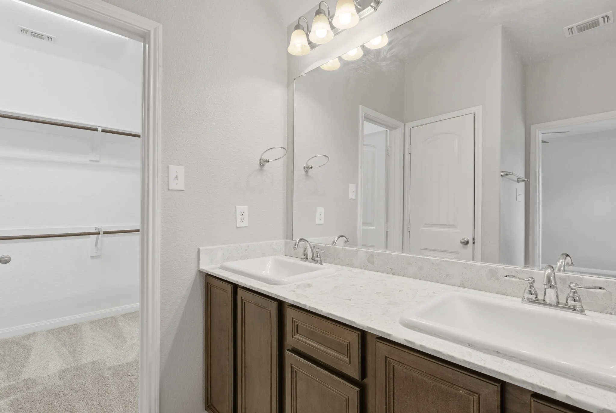 Single Family Residence For Sale in Kaufman County , 9440 Smoke Tree Drive, Forney, Texas 75126, 4 Bedroom, 2 Bathroom, 2 Garage spaces, 2,049 Sqft, built in 2017, mls#21337737, Real Estate Agent in Forney, Homes For Sale in Kaufman county, Homes For Sale in Forney, Realtor in Forney Texas, Real Estate Brokerage Independent Realty Texas, Luminita Cordes Realtor