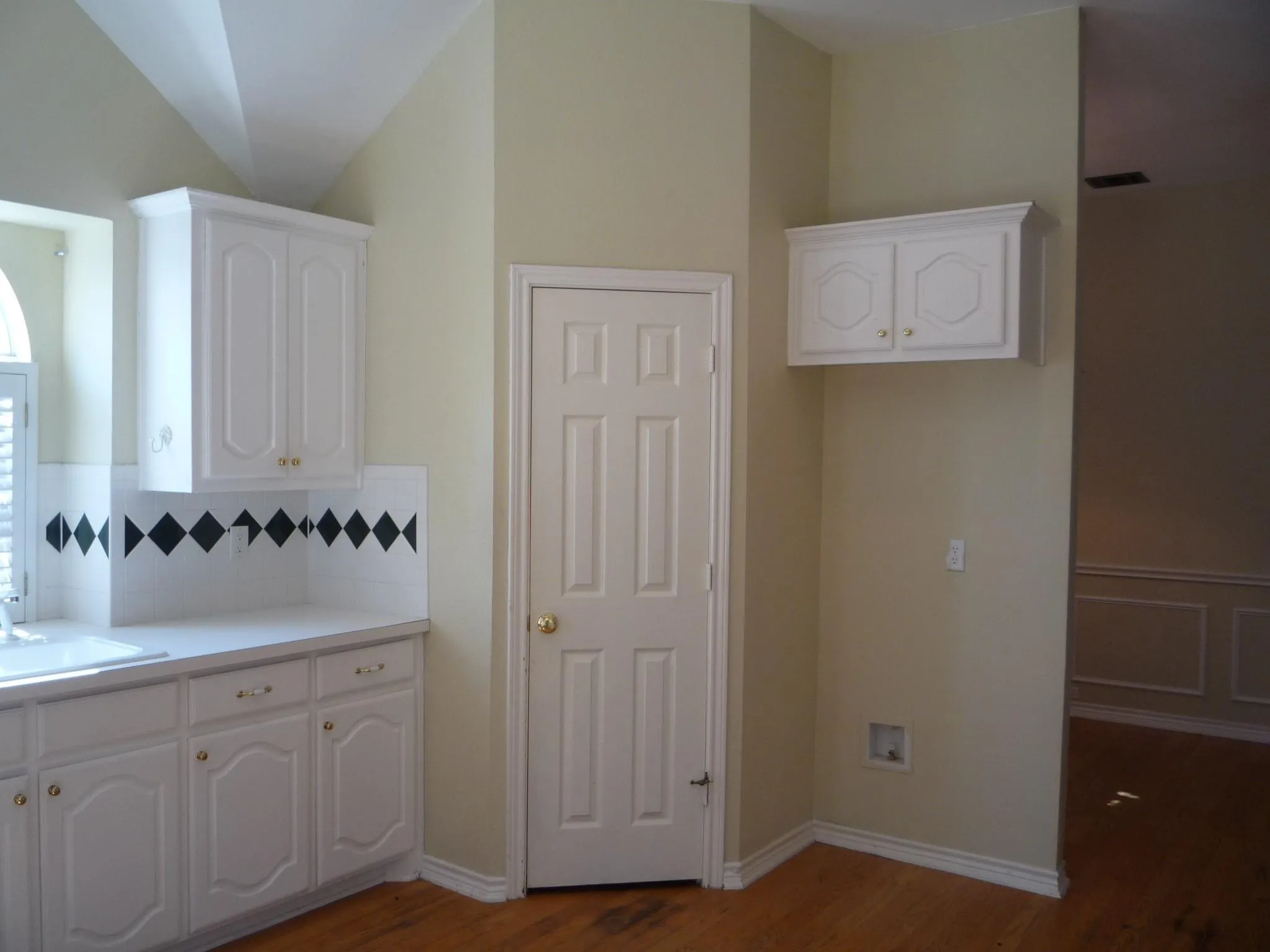 Single Family Residence For Rent in Tarrant County , 1406 Oxford Drive, Mansfield, Texas 76063, 4 Bedroom, 2 Bathroom, 2 Garage spaces, 1,740 Sqft, built in 1998, mls#21342983, Real Estate Agent in Mansfield, Homes For Rent in Tarrant county, Homes For Rent in Mansfield, Realtor in Mansfield Texas, Real Estate Brokerage Independent Realty Texas, Luminita Cordes Realtor