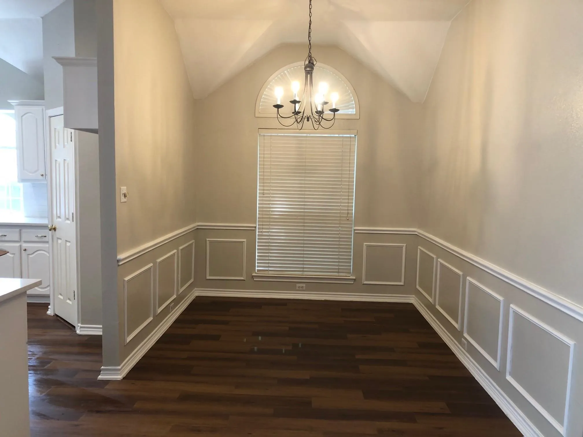 Single Family Residence For Rent in Tarrant County , 1406 Oxford Drive, Mansfield, Texas 76063, 4 Bedroom, 2 Bathroom, 2 Garage spaces, 1,740 Sqft, built in 1998, mls#21342983, Real Estate Agent in Mansfield, Homes For Rent in Tarrant county, Homes For Rent in Mansfield, Realtor in Mansfield Texas, Real Estate Brokerage Independent Realty Texas, Luminita Cordes Realtor