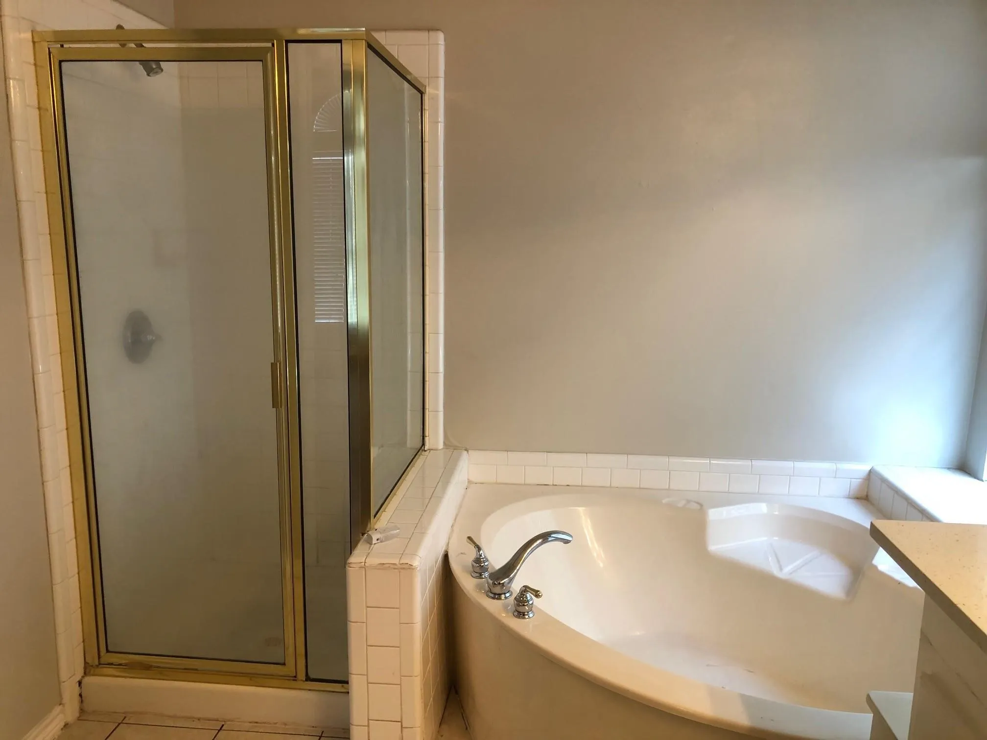 Single Family Residence For Rent in Tarrant County , 1406 Oxford Drive, Mansfield, Texas 76063, 4 Bedroom, 2 Bathroom, 2 Garage spaces, 1,740 Sqft, built in 1998, mls#21342983, Real Estate Agent in Mansfield, Homes For Rent in Tarrant county, Homes For Rent in Mansfield, Realtor in Mansfield Texas, Real Estate Brokerage Independent Realty Texas, Luminita Cordes Realtor