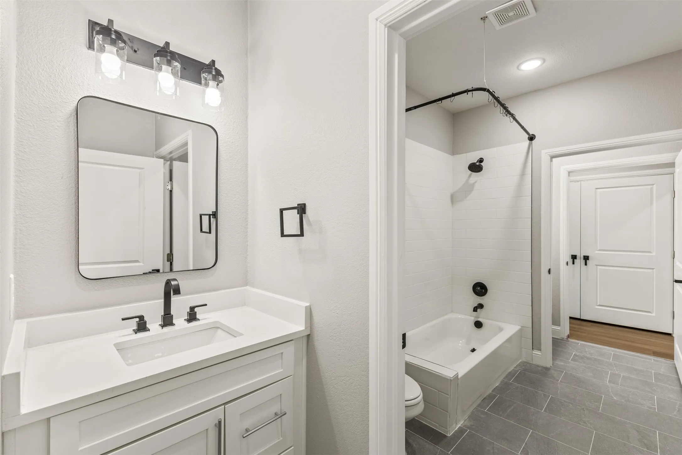 Townhouse For Sale in Dallas County , 829 Premier Parkway, Grand Prairie, Texas 75051, 4 Bedroom, 4 Bathroom, 2 Garage spaces, 2,221 Sqft, built in 2026, mls#21342502, Real Estate Agent in Grand Prairie, Homes For Sale in Dallas county, Homes For Sale in Grand Prairie, Realtor in Grand Prairie Texas, Real Estate Brokerage Independent Realty Texas, Luminita Cordes Realtor