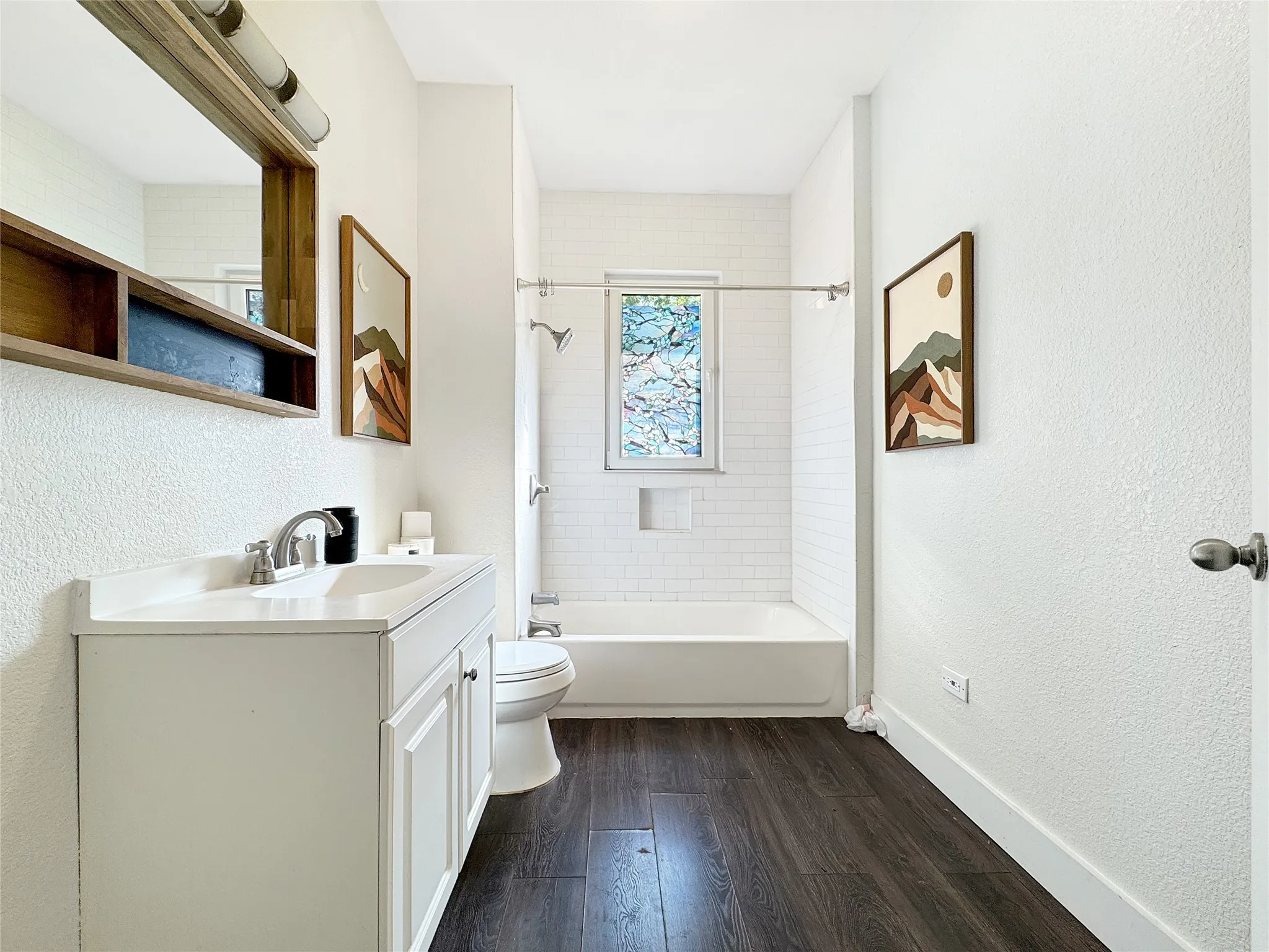 Single Family Residence For Rent in Dallas County , 2847 Metropolitan Avenue, Dallas, Texas 75215, 3 Bedrooms, 1 Bathroom, Garage spaces, 1,344 Sqft, built in 1930, Price $2,000, mls#21342990, Real Estate Agent in Dallas, Homes For Rent in Dallas county, Homes For Rent in Dallas, Realtor in Dallas Texas, Real Estate Brokerage Independent Realty Texas, Luminita Cordes Realtor