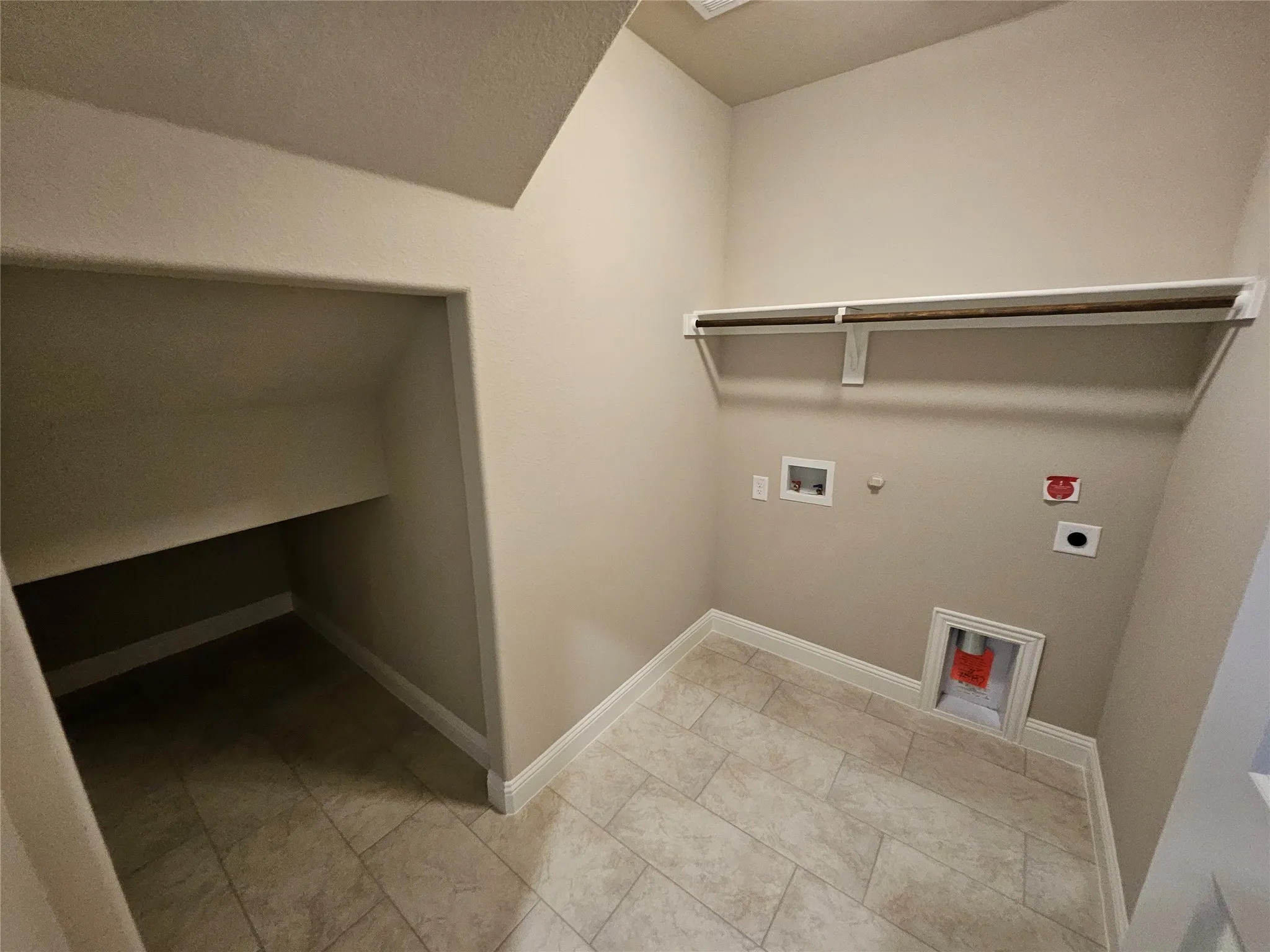 Single Family Residence For Sale in Grayson County , 1343 Enloe Road, Howe, Texas 75459, 5 Bedroom, 4 Bathroom, 6 Garage spaces, 3,628 Sqft, built in 2026, mls#21342995, Real Estate Agent in Howe, Homes For Sale in Grayson county, Homes For Sale in Howe, Realtor in Howe Texas, Real Estate Brokerage Independent Realty Texas, Luminita Cordes Realtor