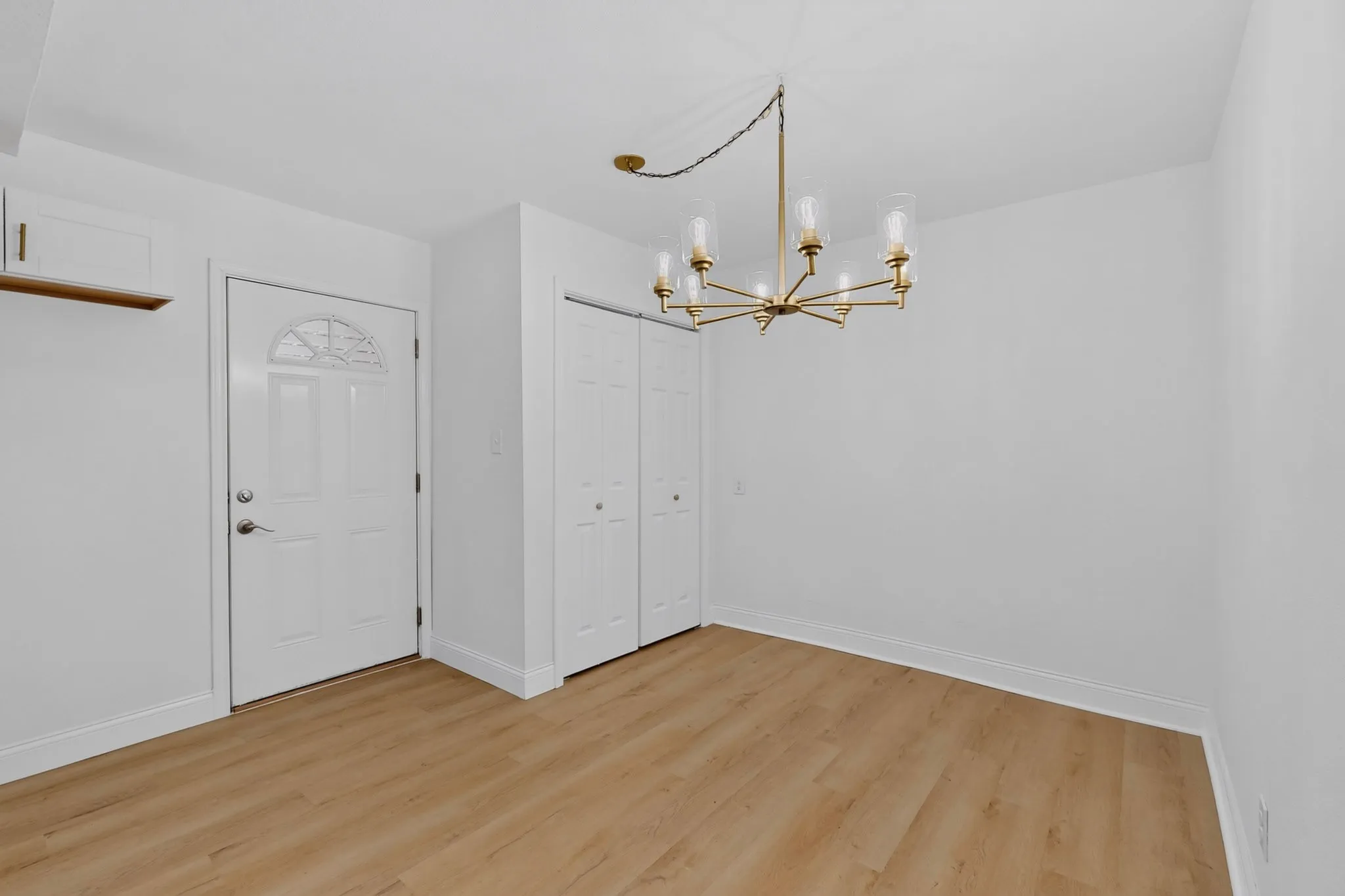Single Family Residence For Sale in Dallas County , 703 Jardin Drive, Mesquite, Texas 75149, 3 Bedroom, 2 Bathroom, Garage spaces, 1,203 Sqft, built in 1954, mls#21342946, Real Estate Agent in Mesquite, Homes For Sale in Dallas county, Homes For Sale in Mesquite, Realtor in Mesquite Texas, Real Estate Brokerage Independent Realty Texas, Luminita Cordes Realtor