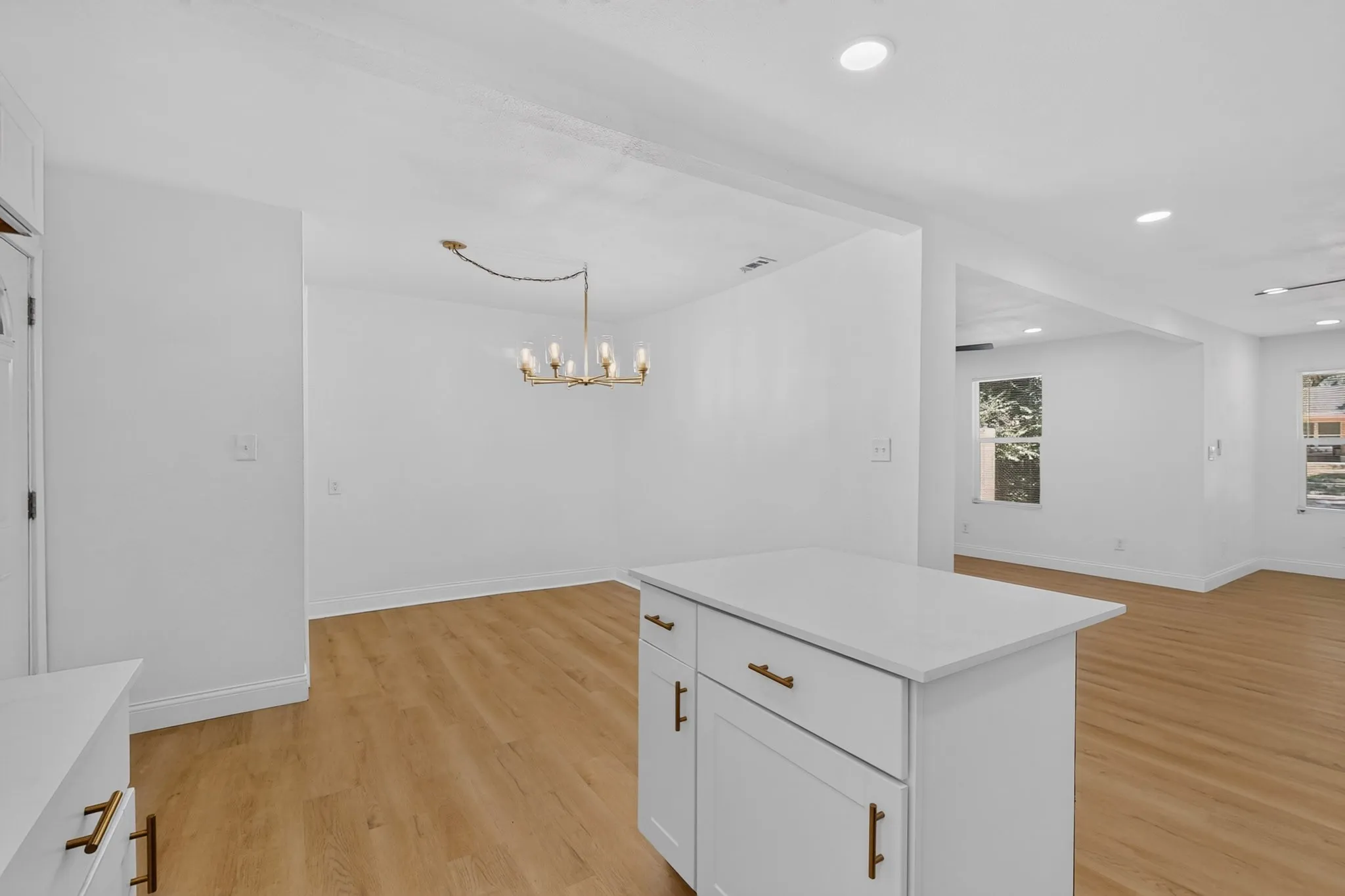 Beautifully updated kitchen overlooking dining area
