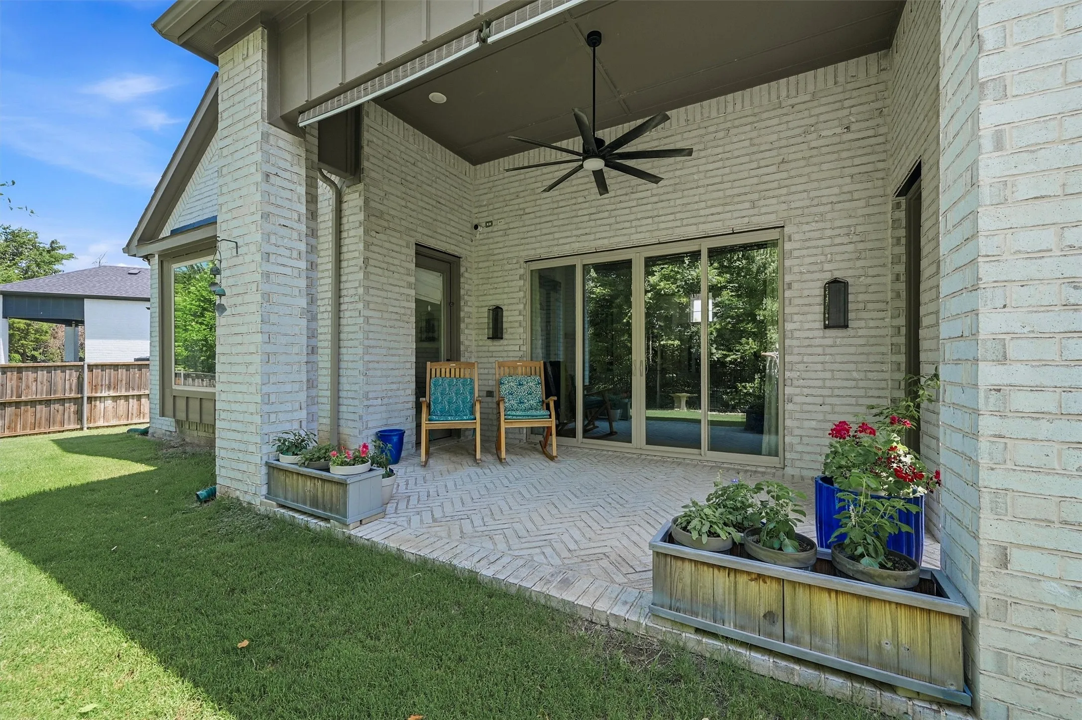 Single Family Residence For Sale in Grayson County , 3717 Parkwood Lane, Denison, Texas 75020, 4 Bedroom, 5 Bathroom, 3 Garage spaces, 3,491 Sqft, built in 2022, mls#21342905, Real Estate Agent in Denison, Homes For Sale in Grayson county, Homes For Sale in Denison, Realtor in Denison Texas, Real Estate Brokerage Independent Realty Texas, Luminita Cordes Realtor