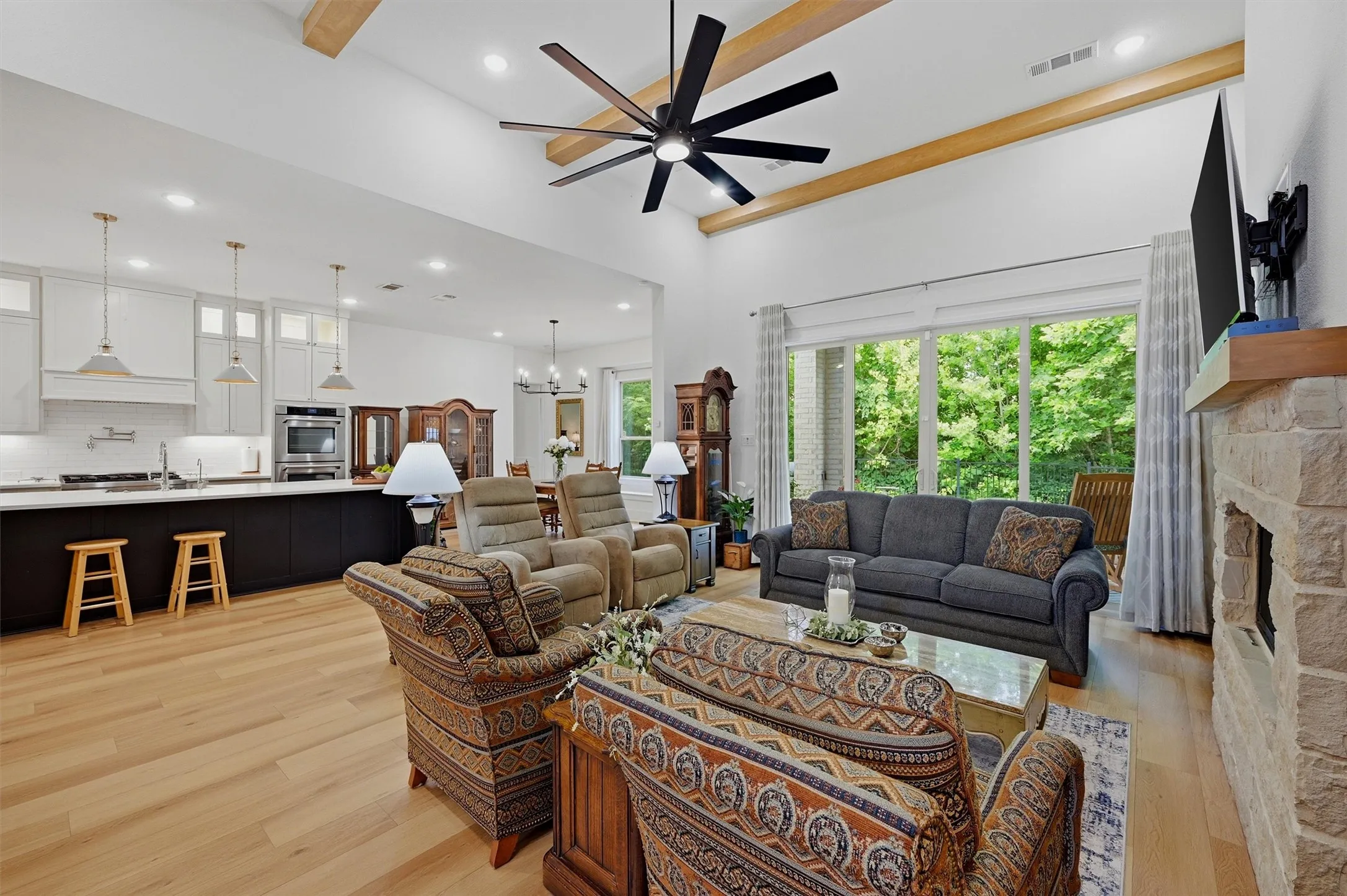 Single Family Residence For Sale in Grayson County , 3717 Parkwood Lane, Denison, Texas 75020, 4 Bedroom, 5 Bathroom, 3 Garage spaces, 3,491 Sqft, built in 2022, mls#21342905, Real Estate Agent in Denison, Homes For Sale in Grayson county, Homes For Sale in Denison, Realtor in Denison Texas, Real Estate Brokerage Independent Realty Texas, Luminita Cordes Realtor