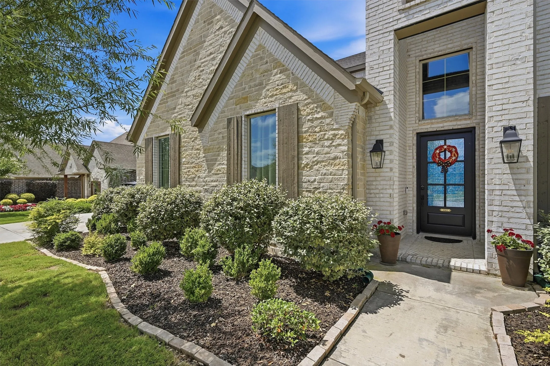 Single Family Residence For Sale in Grayson County , 3717 Parkwood Lane, Denison, Texas 75020, 4 Bedroom, 5 Bathroom, 3 Garage spaces, 3,491 Sqft, built in 2022, mls#21342905, Real Estate Agent in Denison, Homes For Sale in Grayson county, Homes For Sale in Denison, Realtor in Denison Texas, Real Estate Brokerage Independent Realty Texas, Luminita Cordes Realtor