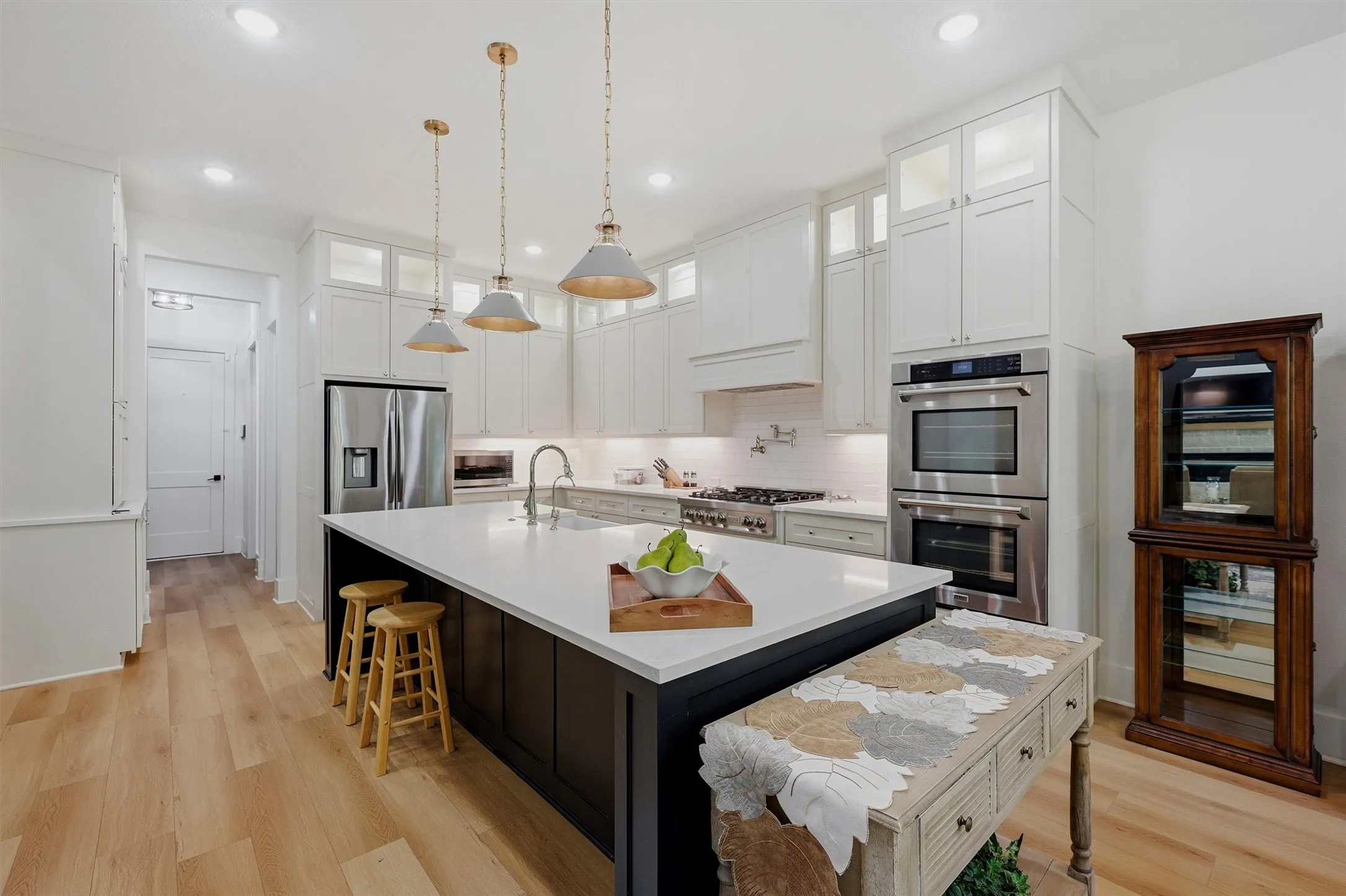 Single Family Residence For Sale in Grayson County , 3717 Parkwood Lane, Denison, Texas 75020, 4 Bedroom, 5 Bathroom, 3 Garage spaces, 3,491 Sqft, built in 2022, mls#21342905, Real Estate Agent in Denison, Homes For Sale in Grayson county, Homes For Sale in Denison, Realtor in Denison Texas, Real Estate Brokerage Independent Realty Texas, Luminita Cordes Realtor
