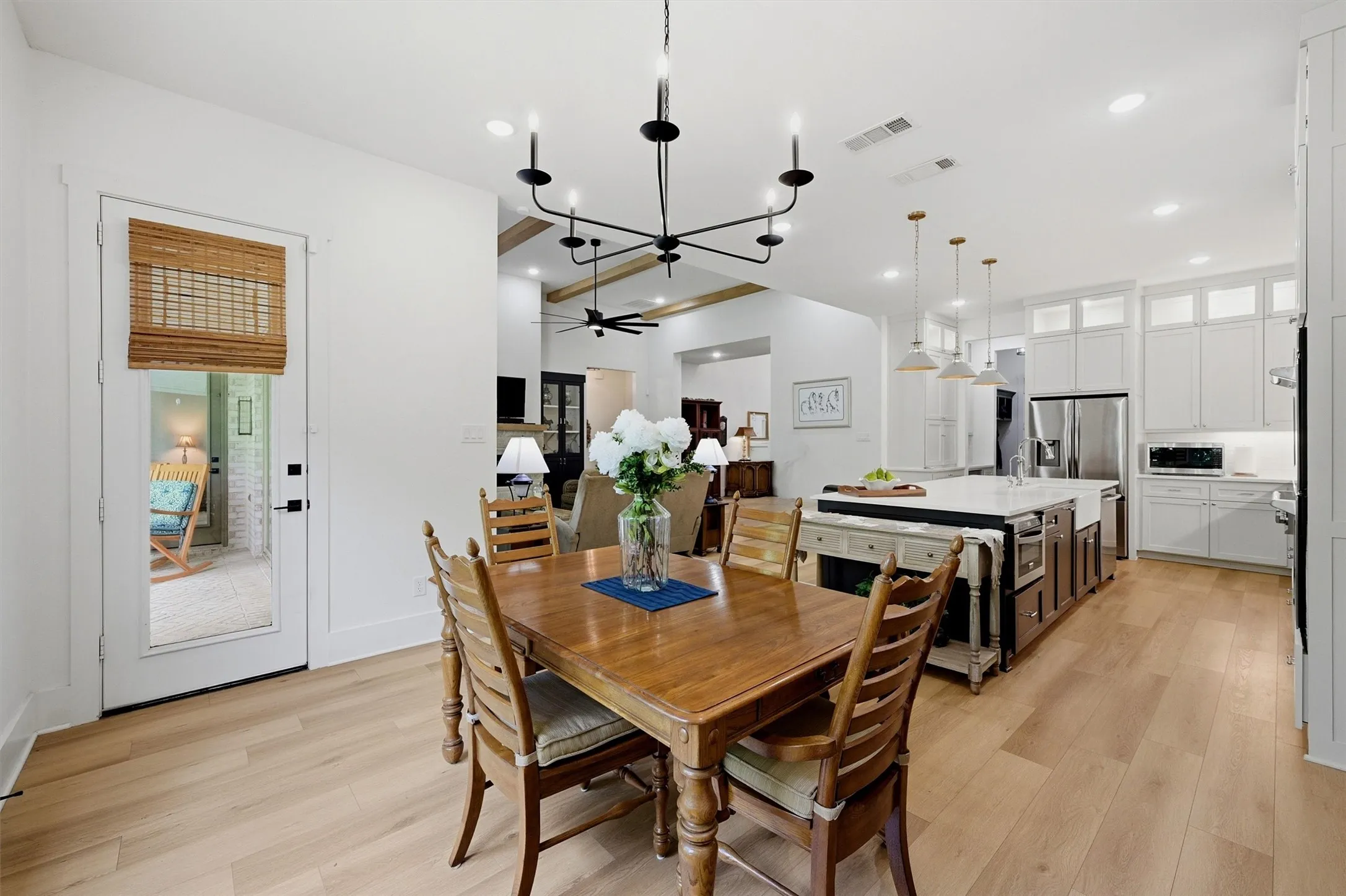 Single Family Residence For Sale in Grayson County , 3717 Parkwood Lane, Denison, Texas 75020, 4 Bedroom, 5 Bathroom, 3 Garage spaces, 3,491 Sqft, built in 2022, mls#21342905, Real Estate Agent in Denison, Homes For Sale in Grayson county, Homes For Sale in Denison, Realtor in Denison Texas, Real Estate Brokerage Independent Realty Texas, Luminita Cordes Realtor
