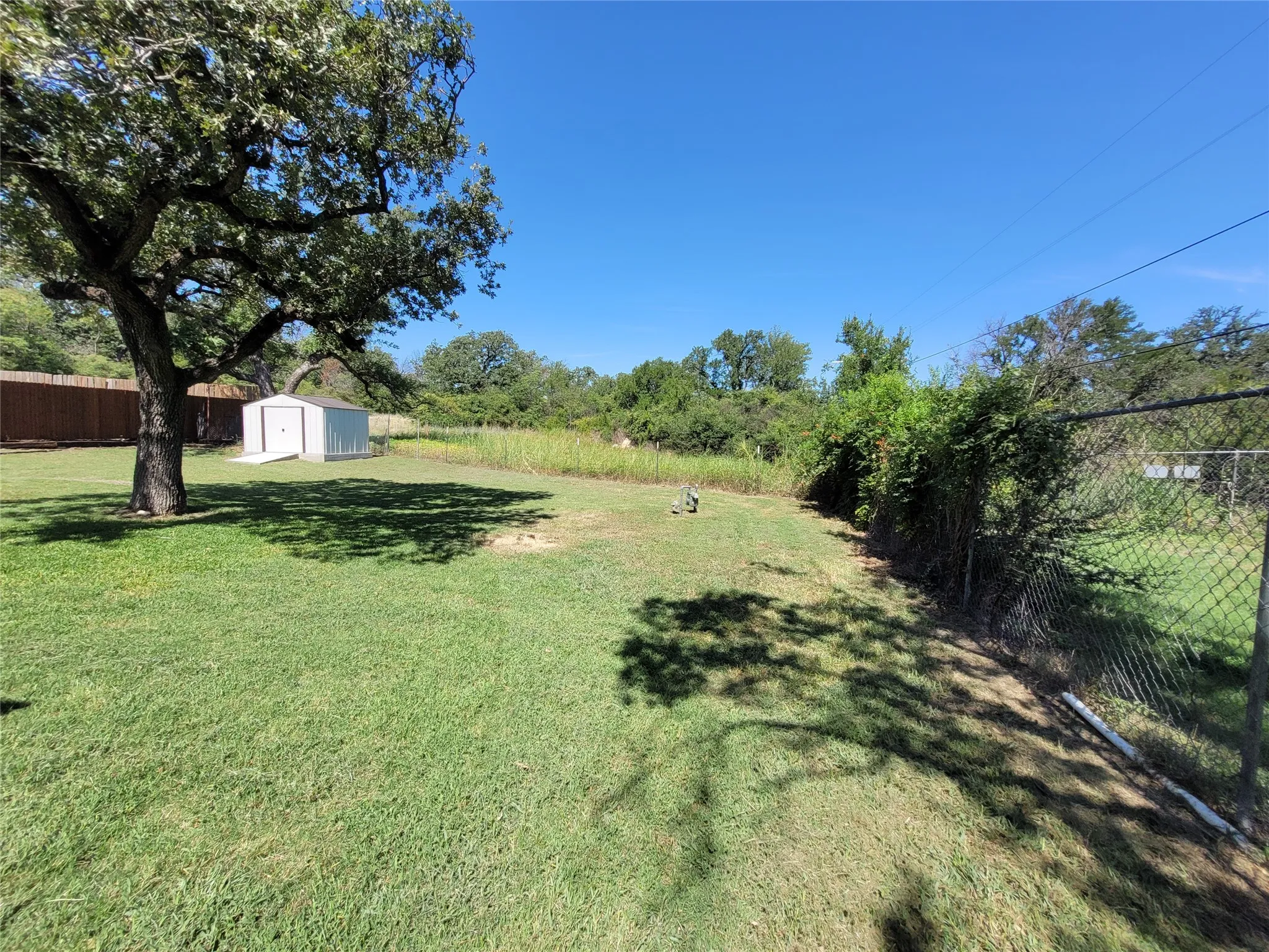 Backs up to the Boys Scouts wilderness area. Great privacy.