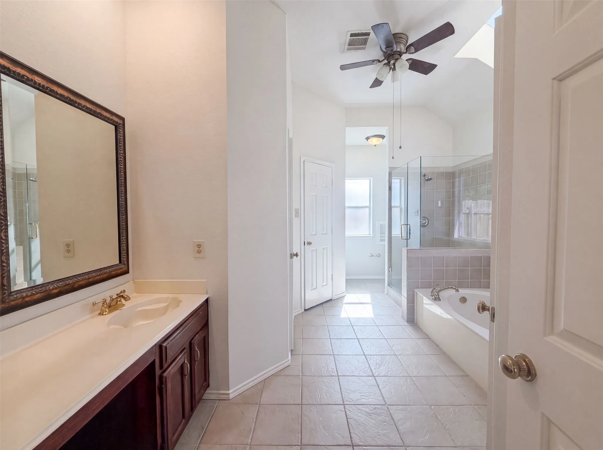 Single Family Residence For Sale in Collin County , 905 Ridgemont Drive, Allen, Texas 75002, 4 Bedroom, 3 Bathroom, 2 Garage spaces, 2,800 Sqft, built in 1989, mls#21343018, Real Estate Agent in Allen, Homes For Sale in Collin county, Homes For Sale in Allen, Realtor in Allen Texas, Real Estate Brokerage Independent Realty Texas, Luminita Cordes Realtor