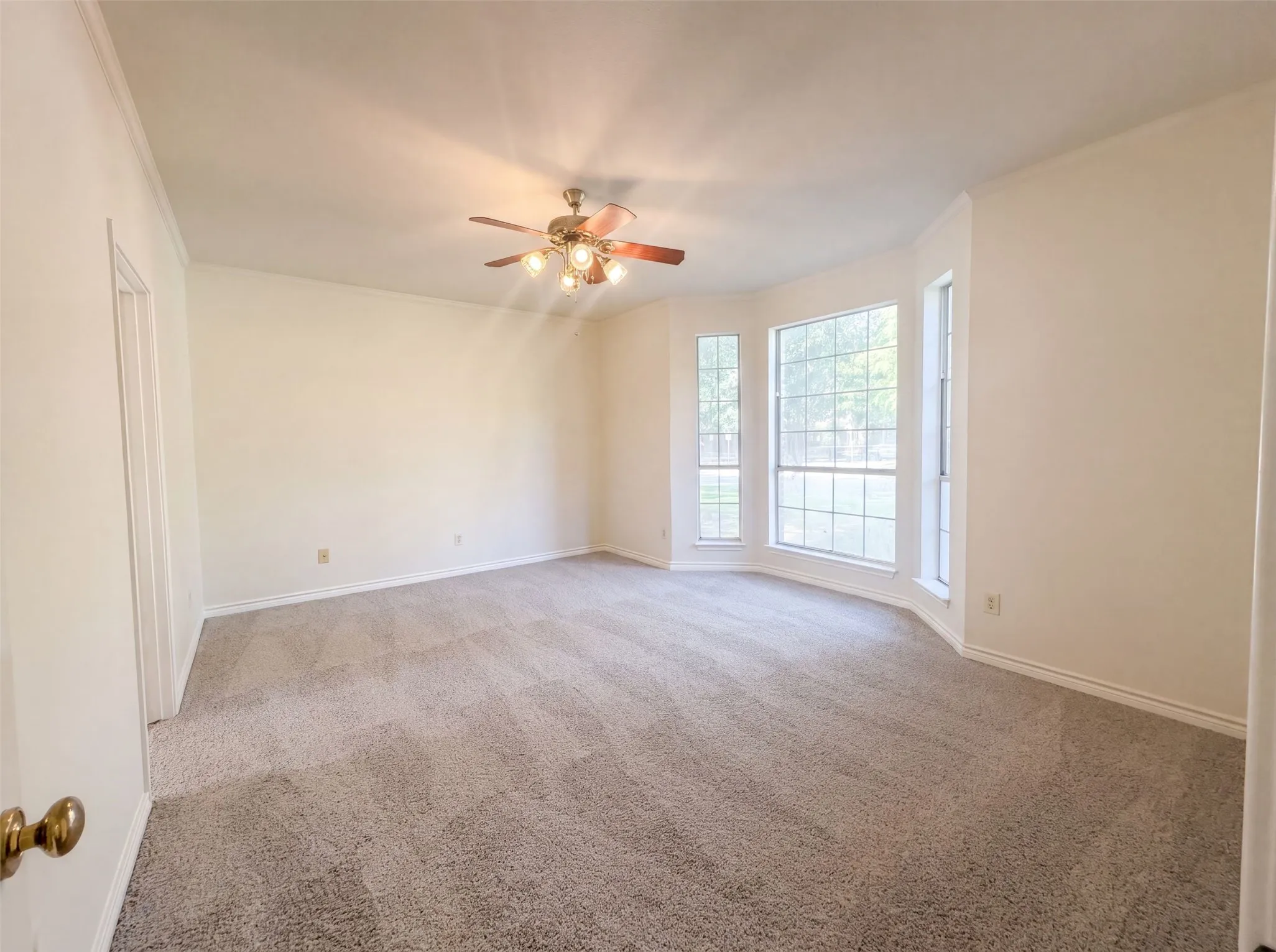 Single Family Residence For Sale in Collin County , 905 Ridgemont Drive, Allen, Texas 75002, 4 Bedroom, 3 Bathroom, 2 Garage spaces, 2,800 Sqft, built in 1989, mls#21343018, Real Estate Agent in Allen, Homes For Sale in Collin county, Homes For Sale in Allen, Realtor in Allen Texas, Real Estate Brokerage Independent Realty Texas, Luminita Cordes Realtor