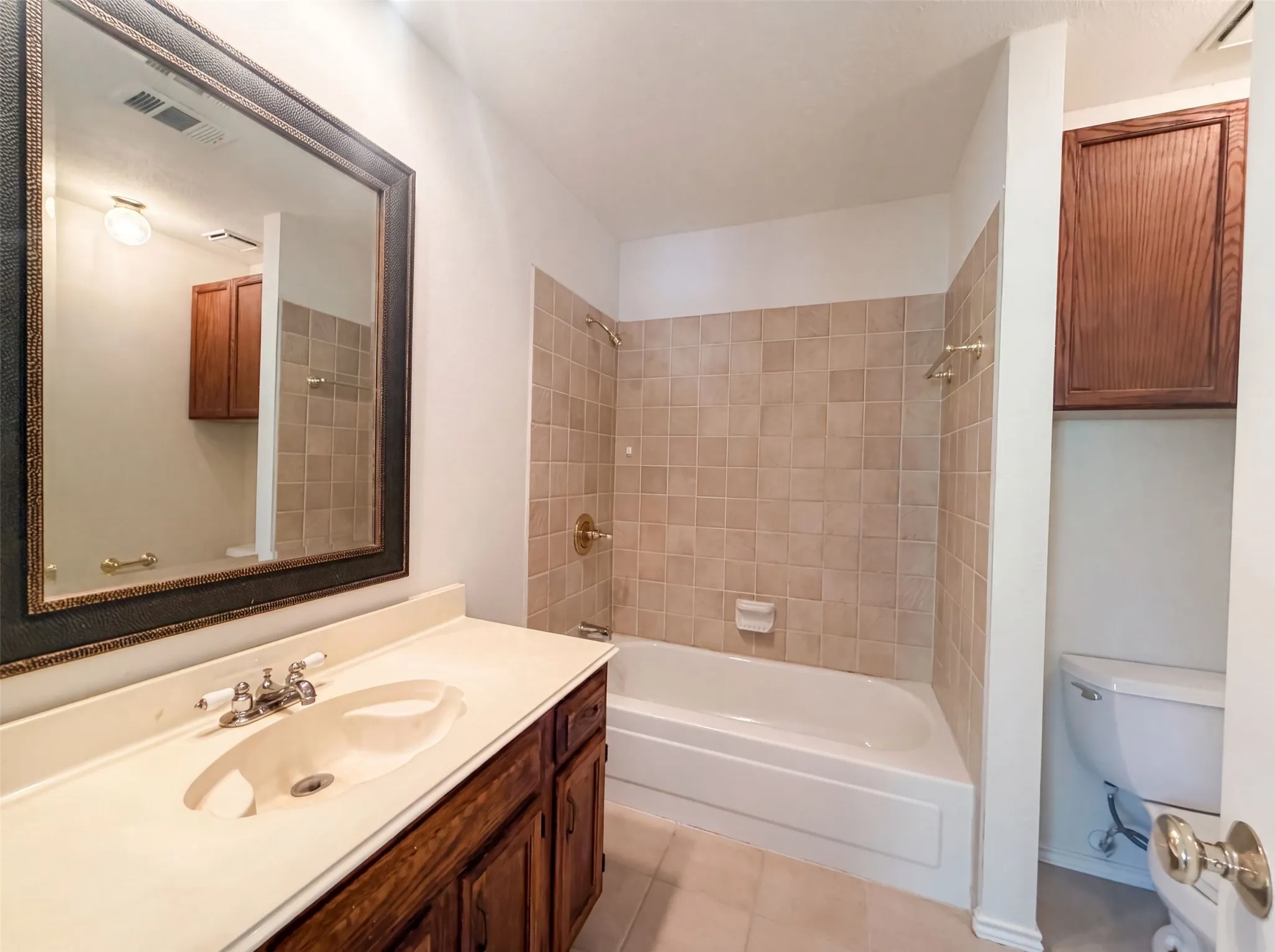 Single Family Residence For Sale in Collin County , 905 Ridgemont Drive, Allen, Texas 75002, 4 Bedroom, 3 Bathroom, 2 Garage spaces, 2,800 Sqft, built in 1989, mls#21343018, Real Estate Agent in Allen, Homes For Sale in Collin county, Homes For Sale in Allen, Realtor in Allen Texas, Real Estate Brokerage Independent Realty Texas, Luminita Cordes Realtor