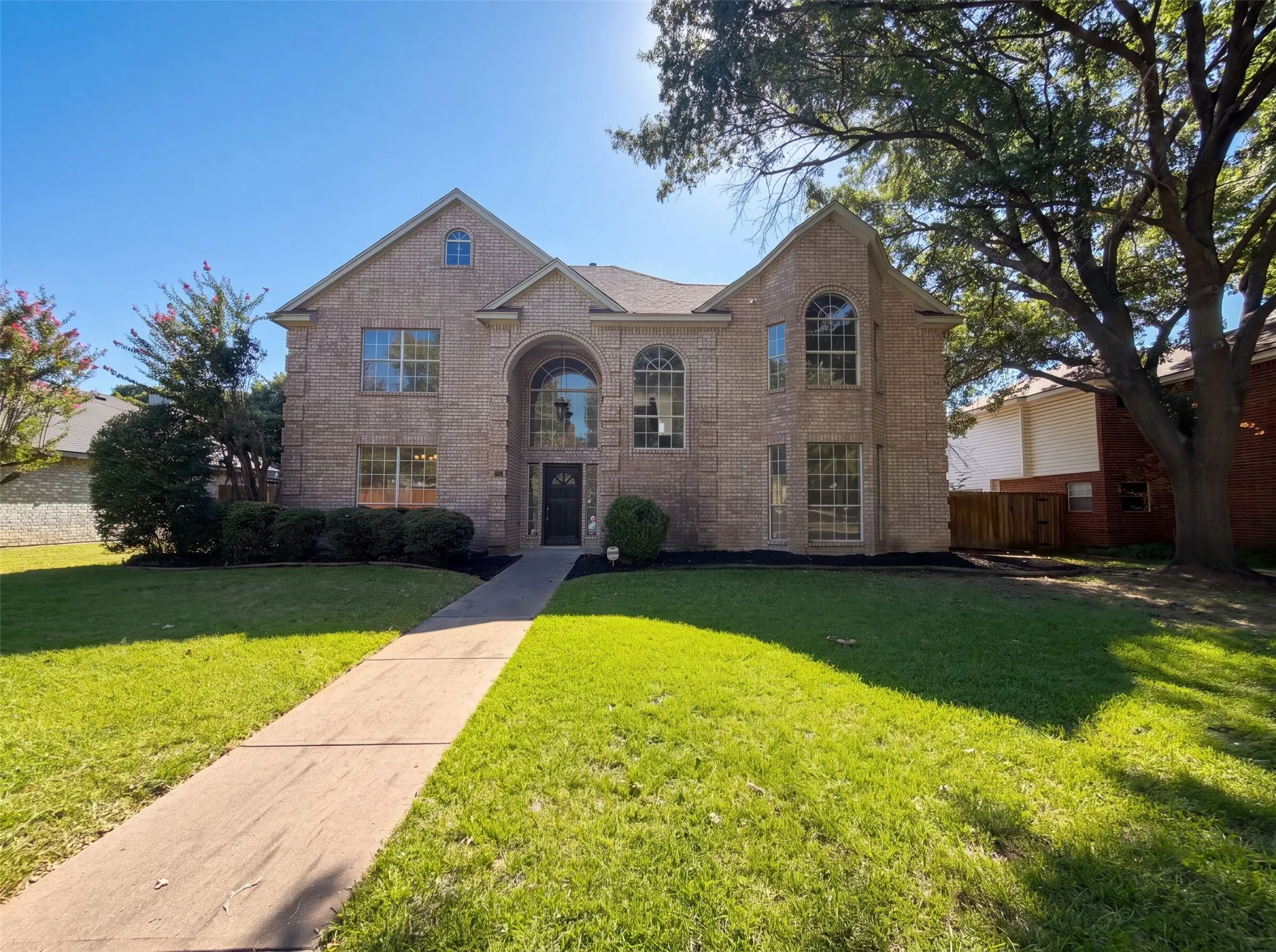 Single Family Residence For Sale in Collin County , 905 Ridgemont Drive, Allen, Texas 75002, 4 Bedroom, 3 Bathroom, 2 Garage spaces, 2,800 Sqft, built in 1989, mls#21343018, Real Estate Agent in Allen, Homes For Sale in Collin county, Homes For Sale in Allen, Realtor in Allen Texas, Real Estate Brokerage Independent Realty Texas, Luminita Cordes Realtor