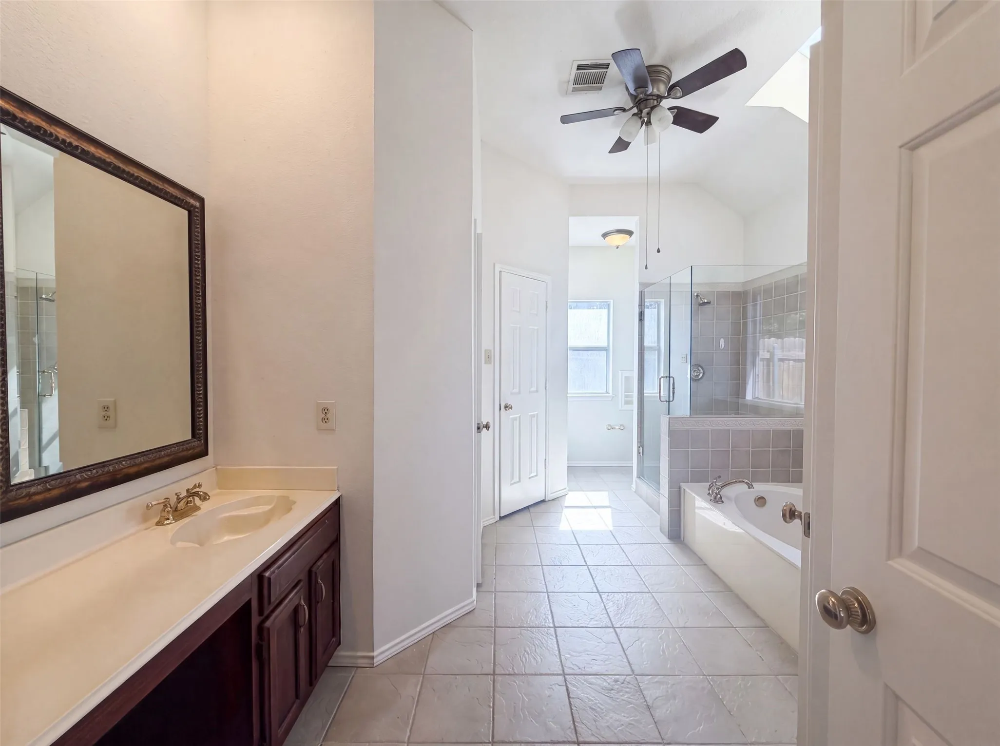 Single Family Residence For Sale in Collin County , 905 Ridgemont Drive, Allen, Texas 75002, 4 Bedroom, 3 Bathroom, 2 Garage spaces, 2,800 Sqft, built in 1989, mls#21343018, Real Estate Agent in Allen, Homes For Sale in Collin county, Homes For Sale in Allen, Realtor in Allen Texas, Real Estate Brokerage Independent Realty Texas, Luminita Cordes Realtor