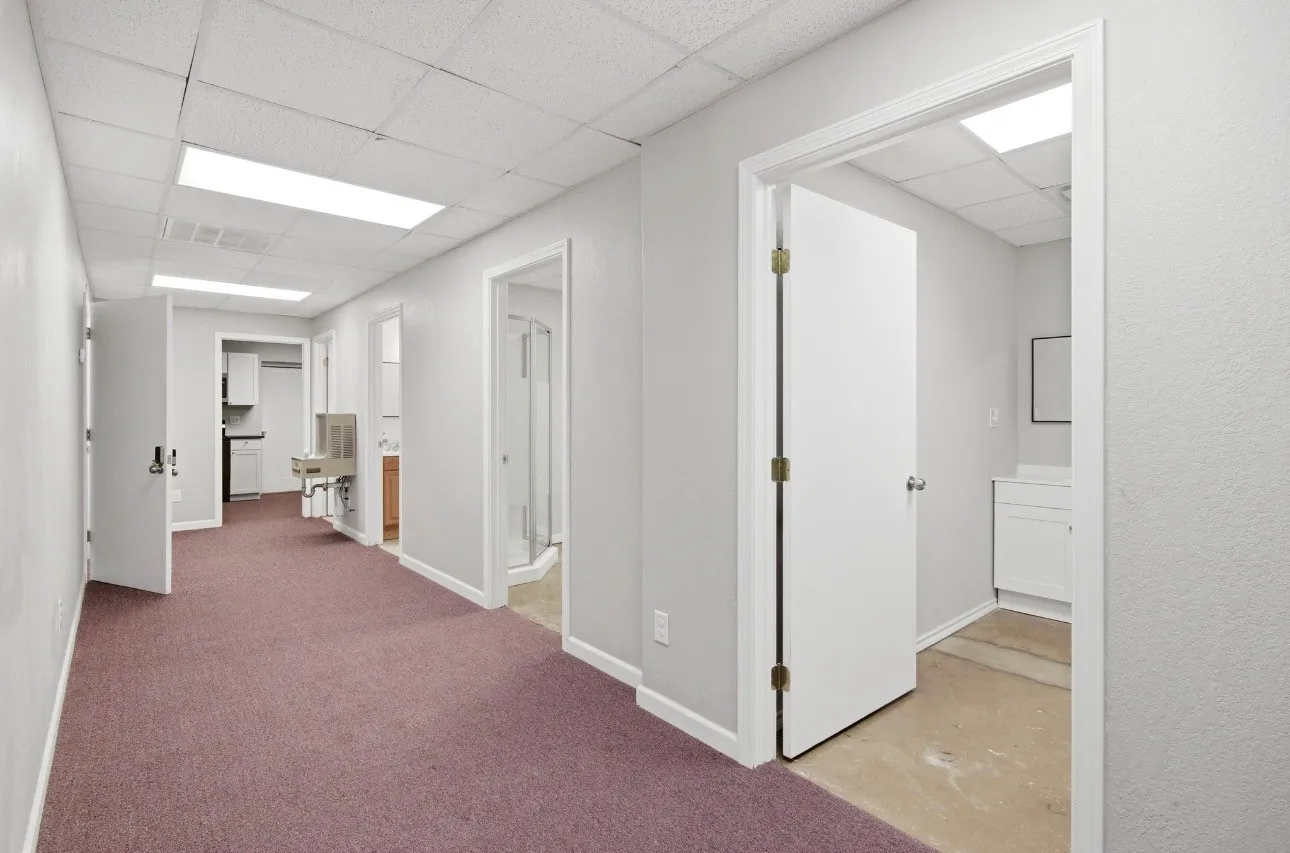 Apartment For Rent in Taylor County , 5843 Us-83, Ovalo, Texas 79541, 8 Bedroom, 5 Bathroom, Garage spaces, 3,976 Sqft, built in 2003, mls#21343020, Real Estate Agent in Ovalo, Homes For Rent in Taylor county, Homes For Rent in Ovalo, Realtor in Ovalo Texas, Real Estate Brokerage Independent Realty Texas, Luminita Cordes Realtor