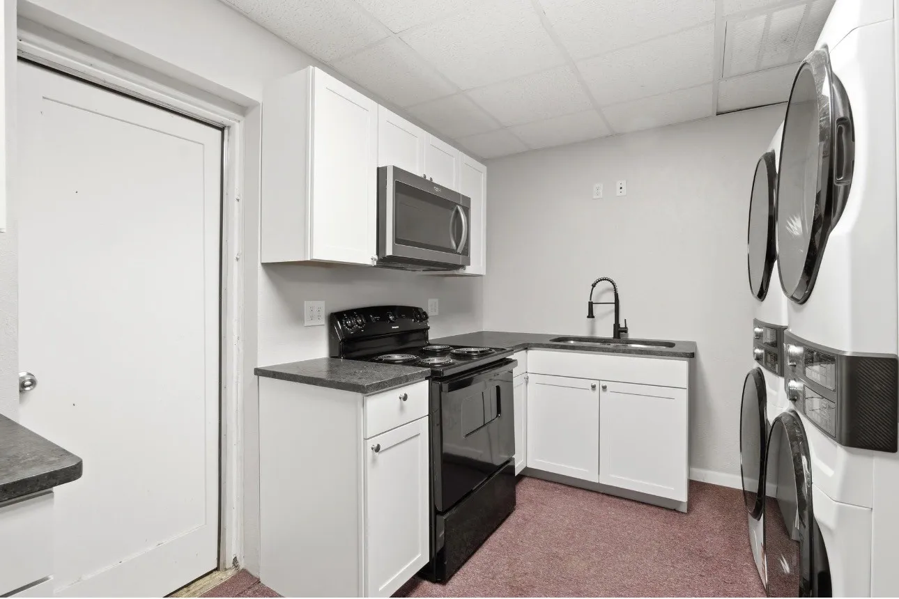 Apartment For Rent in Taylor County , 5843 Us-83, Ovalo, Texas 79541, 8 Bedroom, 5 Bathroom, Garage spaces, 3,976 Sqft, built in 2003, mls#21343020, Real Estate Agent in Ovalo, Homes For Rent in Taylor county, Homes For Rent in Ovalo, Realtor in Ovalo Texas, Real Estate Brokerage Independent Realty Texas, Luminita Cordes Realtor