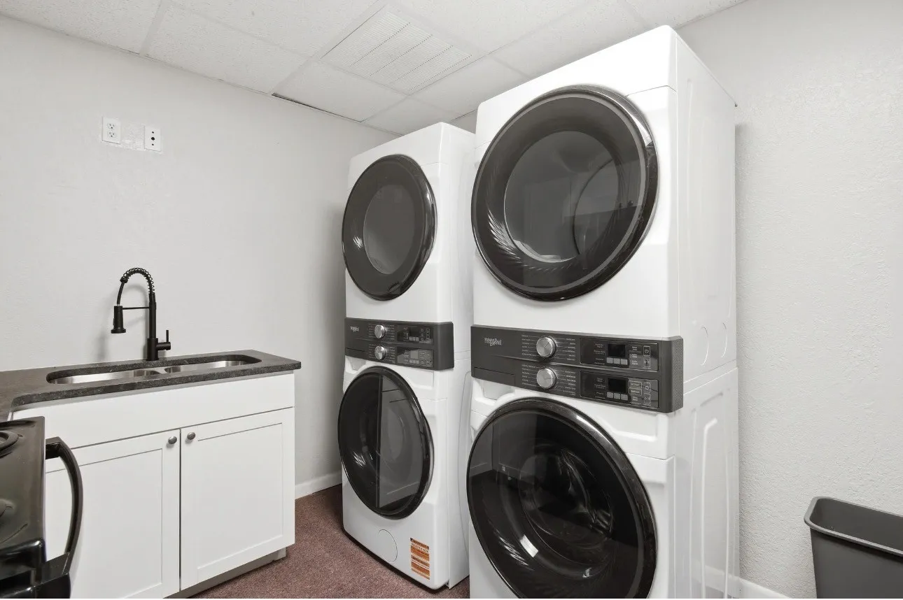 Apartment For Rent in Taylor County , 5843 Us-83, Ovalo, Texas 79541, 8 Bedroom, 5 Bathroom, Garage spaces, 3,976 Sqft, built in 2003, mls#21343020, Real Estate Agent in Ovalo, Homes For Rent in Taylor county, Homes For Rent in Ovalo, Realtor in Ovalo Texas, Real Estate Brokerage Independent Realty Texas, Luminita Cordes Realtor