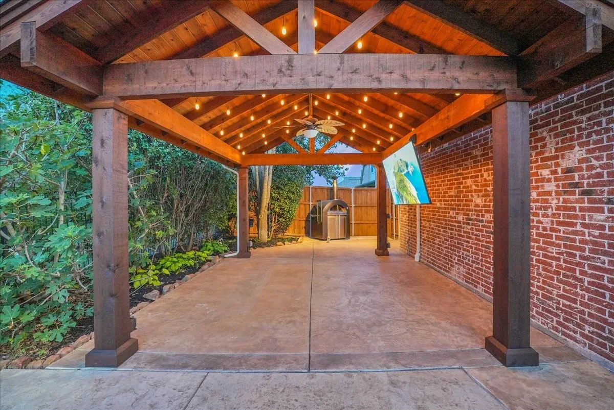 Single Family Residence For Sale in Collin County , 1234 Terrace Mill Drive, Murphy, Texas 75094, 5 Bedroom, 5 Bathroom, 3 Garage spaces, 4,745 Sqft, built in 2005, mls#21342574, Real Estate Agent in Murphy, Homes For Sale in Collin county, Homes For Sale in Murphy, Realtor in Murphy Texas, Real Estate Brokerage Independent Realty Texas, Luminita Cordes Realtor