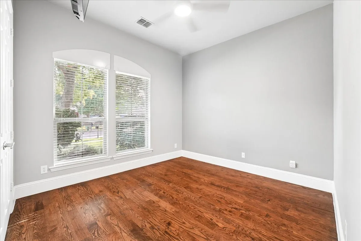 Single Family Residence For Sale in Collin County , 1234 Terrace Mill Drive, Murphy, Texas 75094, 5 Bedroom, 5 Bathroom, 3 Garage spaces, 4,745 Sqft, built in 2005, mls#21342574, Real Estate Agent in Murphy, Homes For Sale in Collin county, Homes For Sale in Murphy, Realtor in Murphy Texas, Real Estate Brokerage Independent Realty Texas, Luminita Cordes Realtor