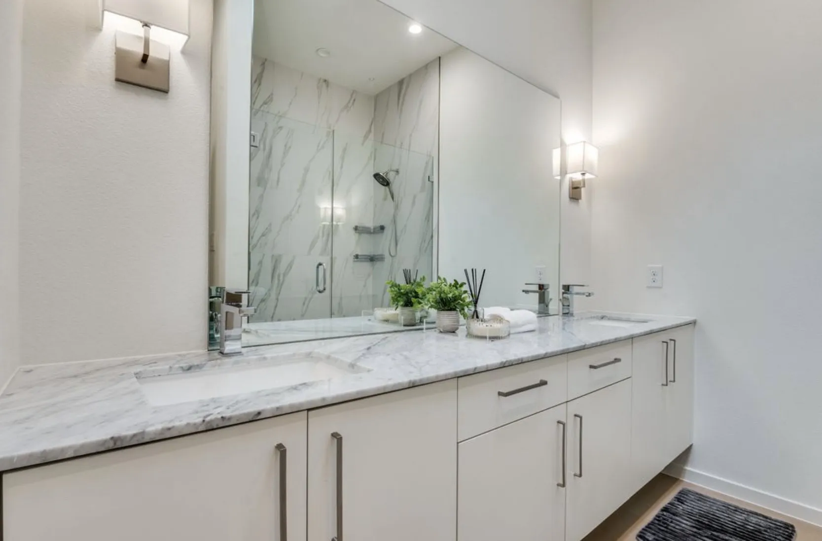 Condominium For Rent in Dallas County , 3812 San Jacinto Street 207, Dallas, Texas 75204, 2 Bedroom, 3 Bathroom, 2 Garage spaces, 1,479 Sqft, built in 2020, Price $2,900, mls#21343036, Real Estate Agent in Dallas, Homes For Rent in Dallas county, Homes For Rent in Dallas, Realtor in Dallas Texas, Real Estate Brokerage Independent Realty Texas, Luminita Cordes Realtor