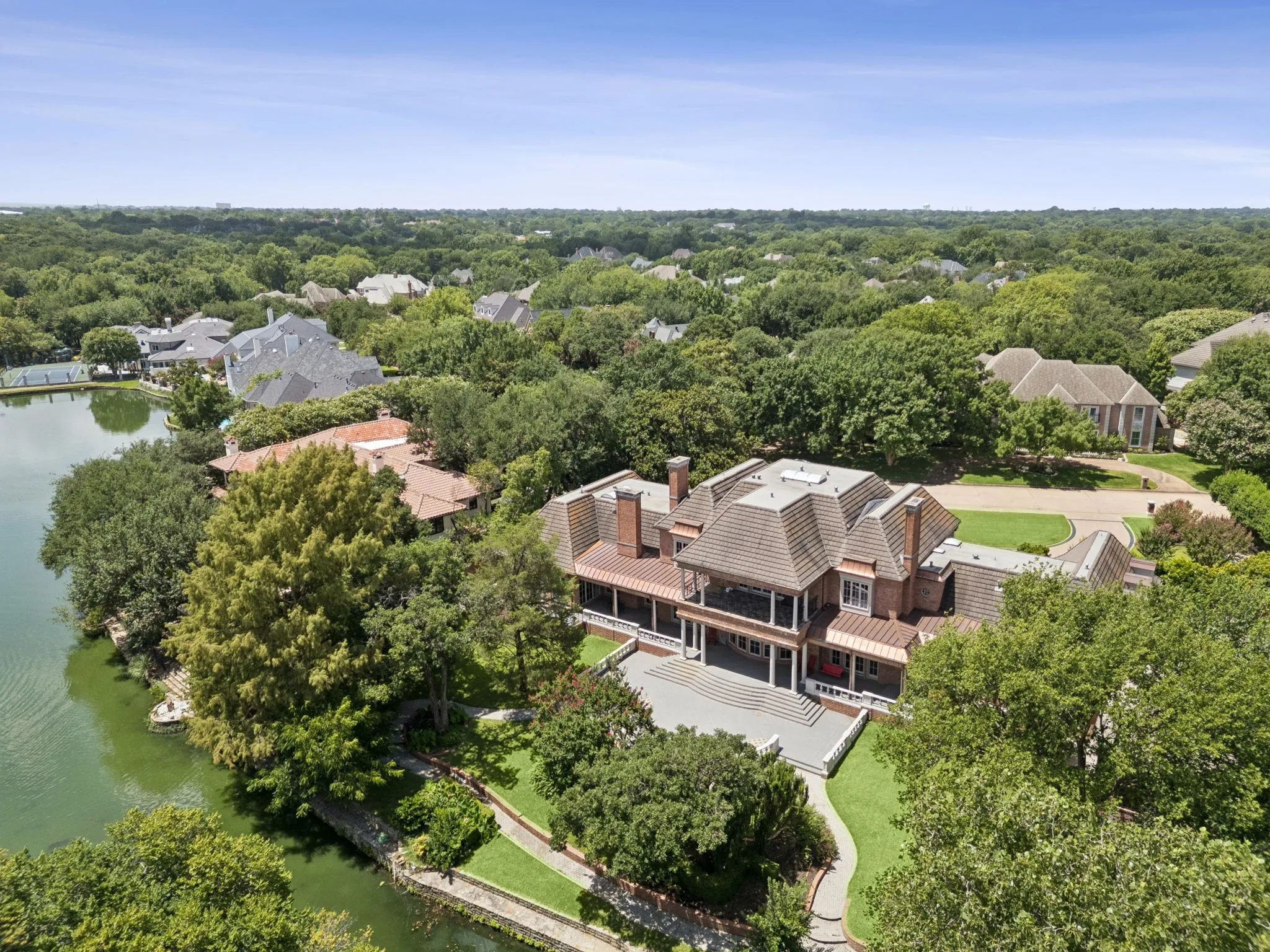Single Family Residence For Sale in Tarrant County , 4703 Meandering Way, Colleyville, Texas 76034, 5 Bedroom, 8 Bathroom, 3 Garage spaces, 12,750 Sqft, built in 1991, mls#21339261, Real Estate Agent in Colleyville, Homes For Sale in Tarrant county, Homes For Sale in Colleyville, Realtor in Colleyville Texas, Real Estate Brokerage Independent Realty Texas, Luminita Cordes Realtor