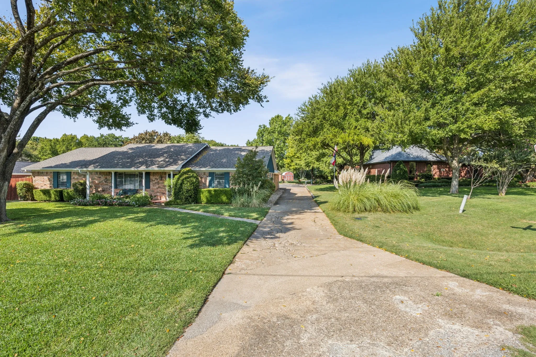 Single Family Residence For Sale in Dallas County , 137 Southwood Drive, Lancaster, Texas 75146, 3 Bedroom, 2 Bathroom, 1 Garage spaces, 1,984 Sqft, built in 1970, mls#21340492, Real Estate Agent in Lancaster, Homes For Sale in Dallas county, Homes For Sale in Lancaster, Realtor in Lancaster Texas, Real Estate Brokerage Independent Realty Texas, Luminita Cordes Realtor