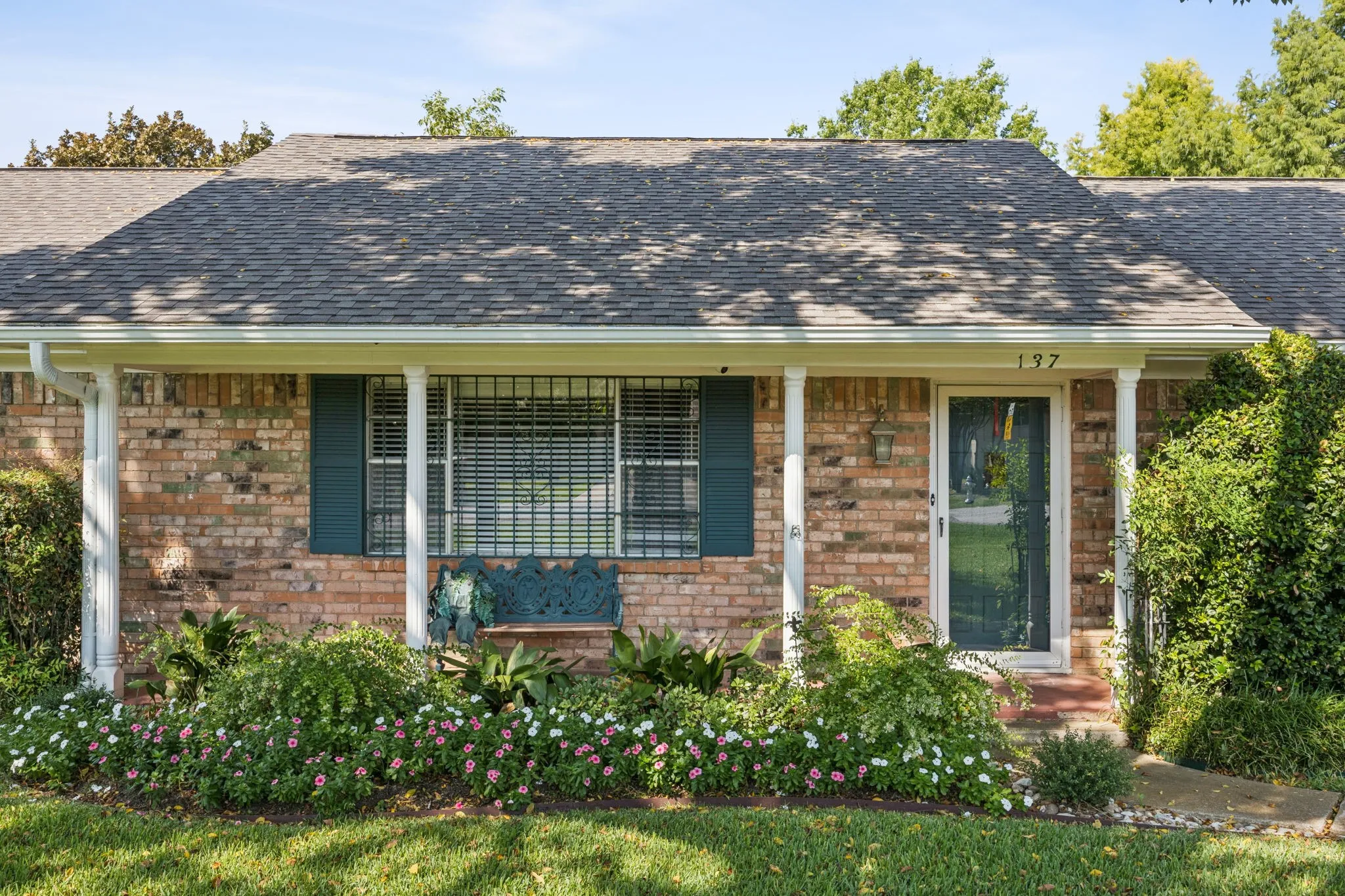 Single Family Residence For Sale in Dallas County , 137 Southwood Drive, Lancaster, Texas 75146, 3 Bedroom, 2 Bathroom, 1 Garage spaces, 1,984 Sqft, built in 1970, mls#21340492, Real Estate Agent in Lancaster, Homes For Sale in Dallas county, Homes For Sale in Lancaster, Realtor in Lancaster Texas, Real Estate Brokerage Independent Realty Texas, Luminita Cordes Realtor