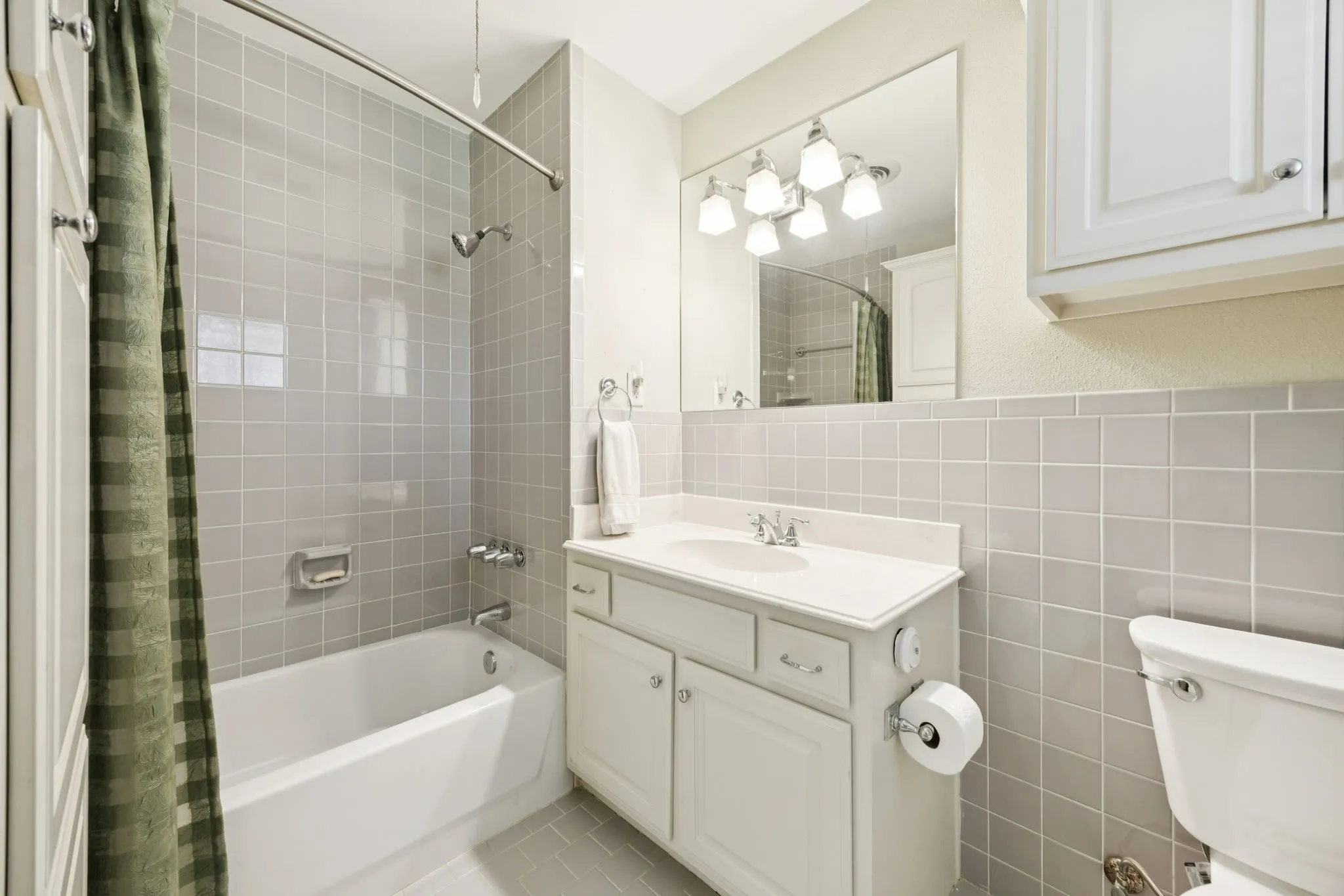 Single Family Residence For Sale in Dallas County , 137 Southwood Drive, Lancaster, Texas 75146, 3 Bedroom, 2 Bathroom, 1 Garage spaces, 1,984 Sqft, built in 1970, mls#21340492, Real Estate Agent in Lancaster, Homes For Sale in Dallas county, Homes For Sale in Lancaster, Realtor in Lancaster Texas, Real Estate Brokerage Independent Realty Texas, Luminita Cordes Realtor