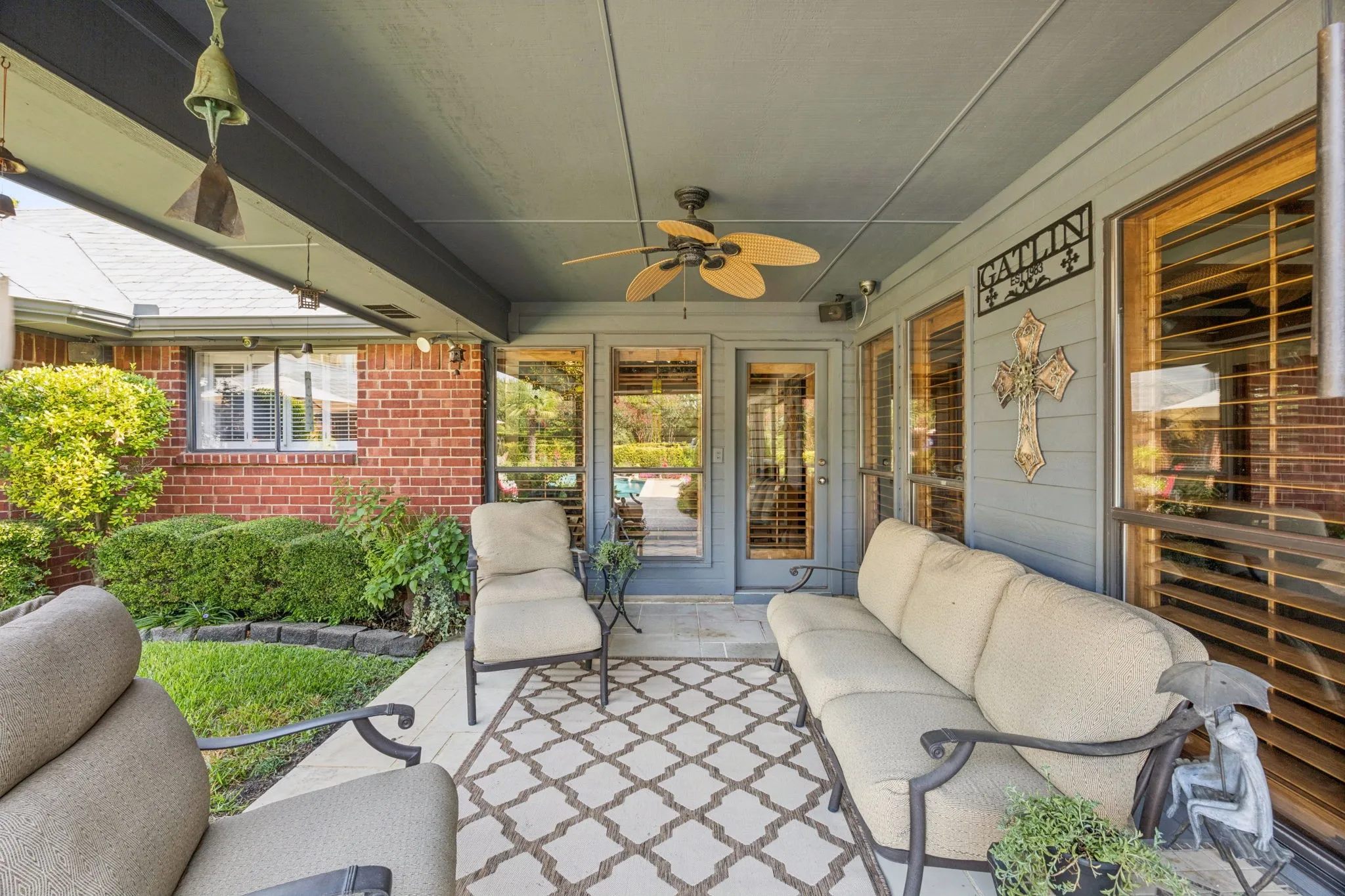 Single Family Residence For Sale in Dallas County , 201 Oakwood Drive, Lancaster, Texas 75146, 6 Bedroom, 5 Bathroom, 3 Garage spaces, 6,079 Sqft, built in 1985, mls#21340654, Real Estate Agent in Lancaster, Homes For Sale in Dallas county, Homes For Sale in Lancaster, Realtor in Lancaster Texas, Real Estate Brokerage Independent Realty Texas, Luminita Cordes Realtor