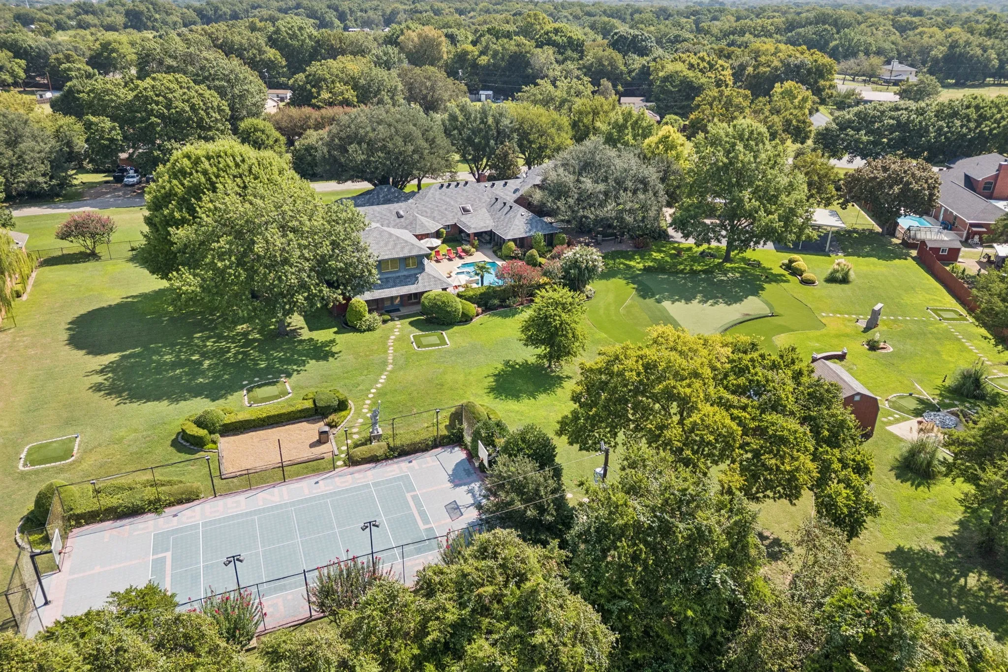 Single Family Residence For Sale in Dallas County , 201 Oakwood Drive, Lancaster, Texas 75146, 6 Bedroom, 5 Bathroom, 3 Garage spaces, 6,079 Sqft, built in 1985, mls#21340654, Real Estate Agent in Lancaster, Homes For Sale in Dallas county, Homes For Sale in Lancaster, Realtor in Lancaster Texas, Real Estate Brokerage Independent Realty Texas, Luminita Cordes Realtor